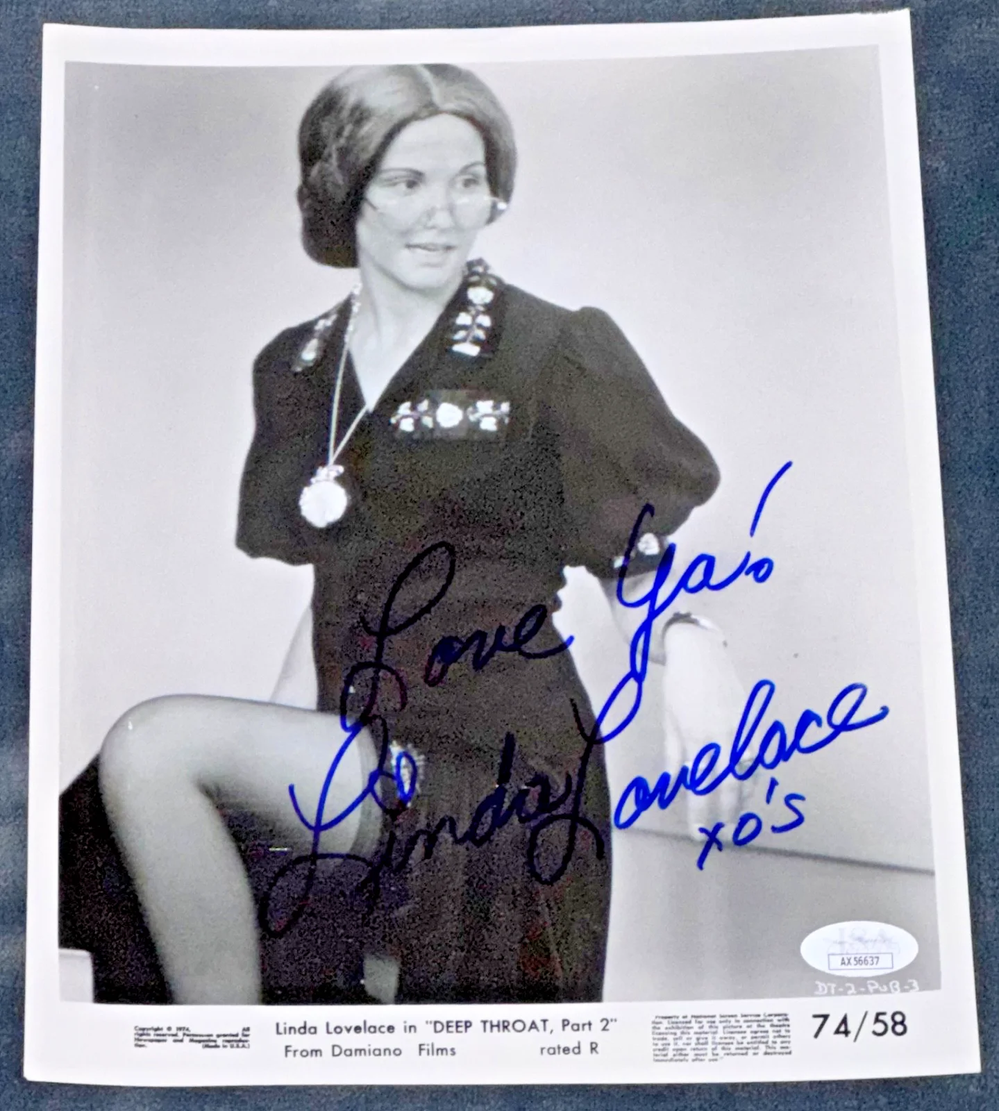 Linda Lovelace — Signed Linda Lovelace Photo Original Film Studio Deep Throat Adult Star Auto JSA, изображение 2