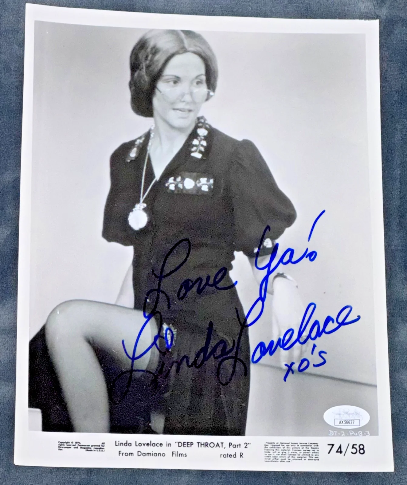 Linda Lovelace — Signed Linda Lovelace Photo Original Film Studio Deep Throat Adult Star Auto JSA, изображение 3