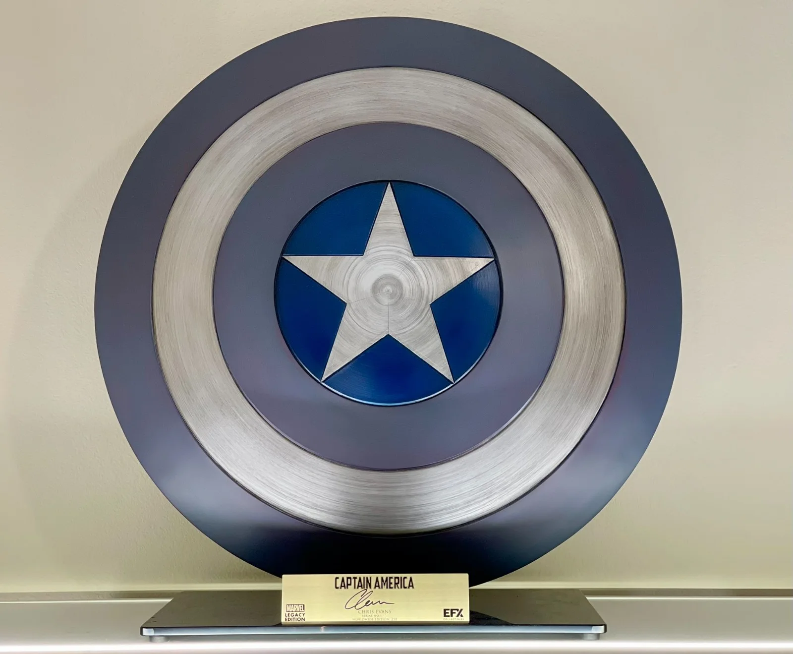 SIGNATURE Chris Evans EFX Marvel Captain America Shield 1:1 Winter Soldier Prop, изображение 2