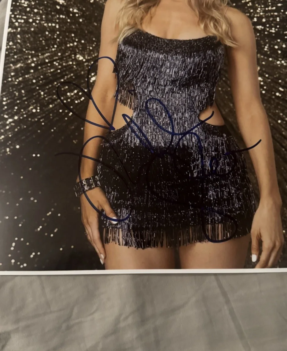Nikki Glaser — Nikki Glaser SIGNED AUTOGRAPHED 11x14 PHOTO JSA COA Comedian Actress Sexy Hot, изображение 3