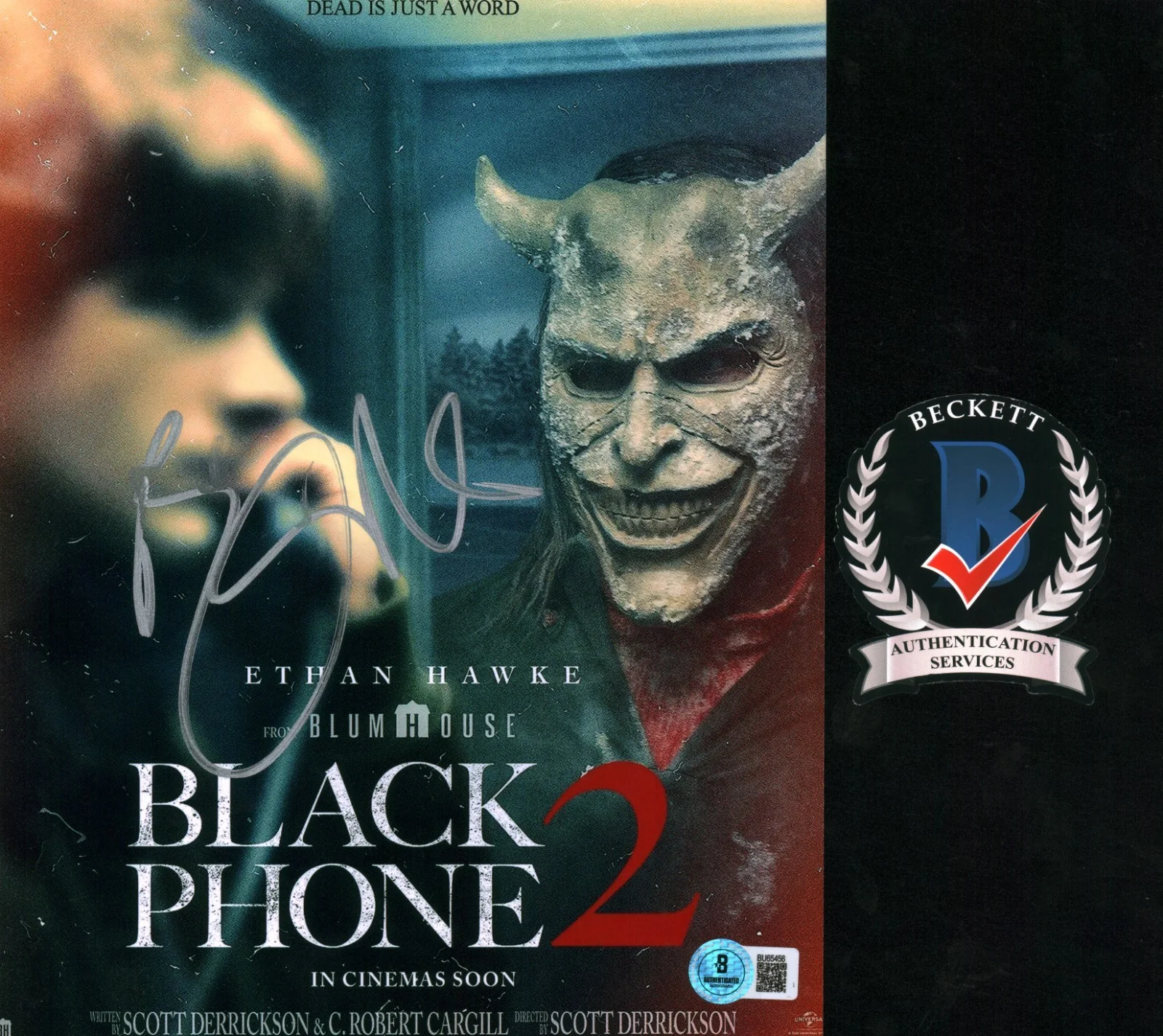 Ethan Hawke — ETHAN HAWKE SIGNED THE BLACK PHONE 2 8X10 PHOTO THE GRABBER BECKETT BAS COA