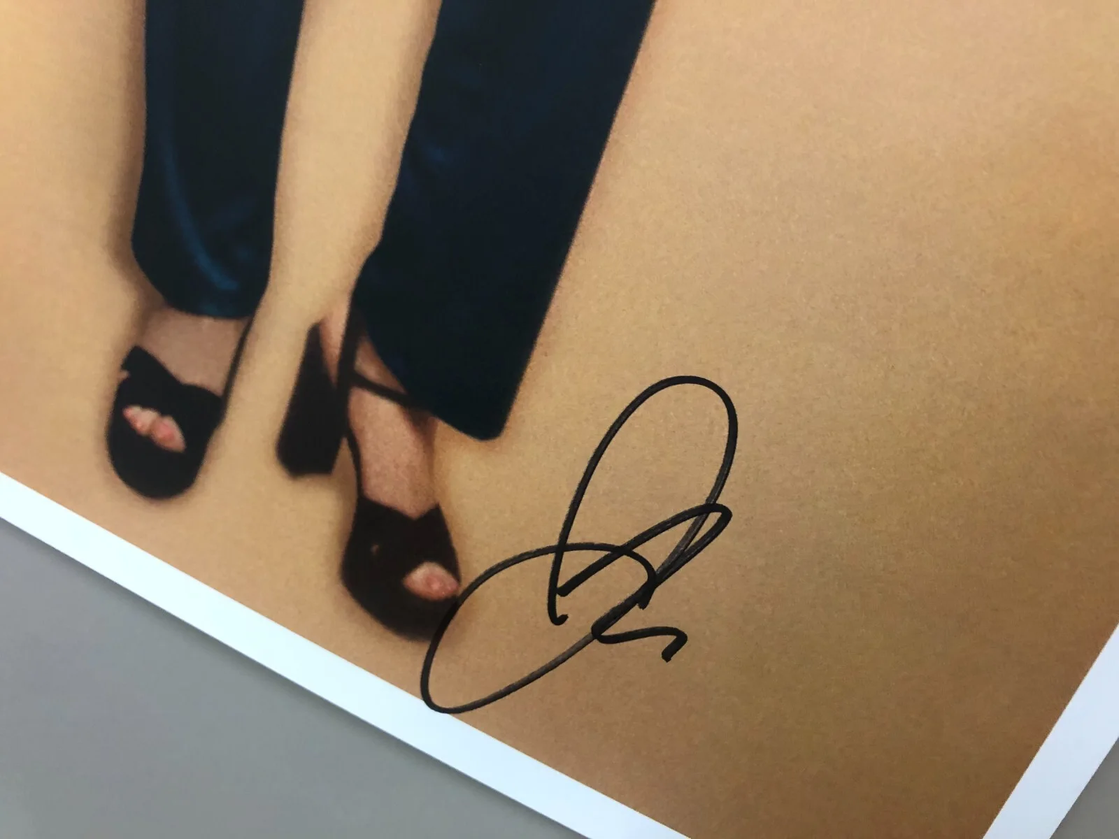 signed Jenny Lewis of Rilo Kiley poster On The Line album promo autograph, изображение 2