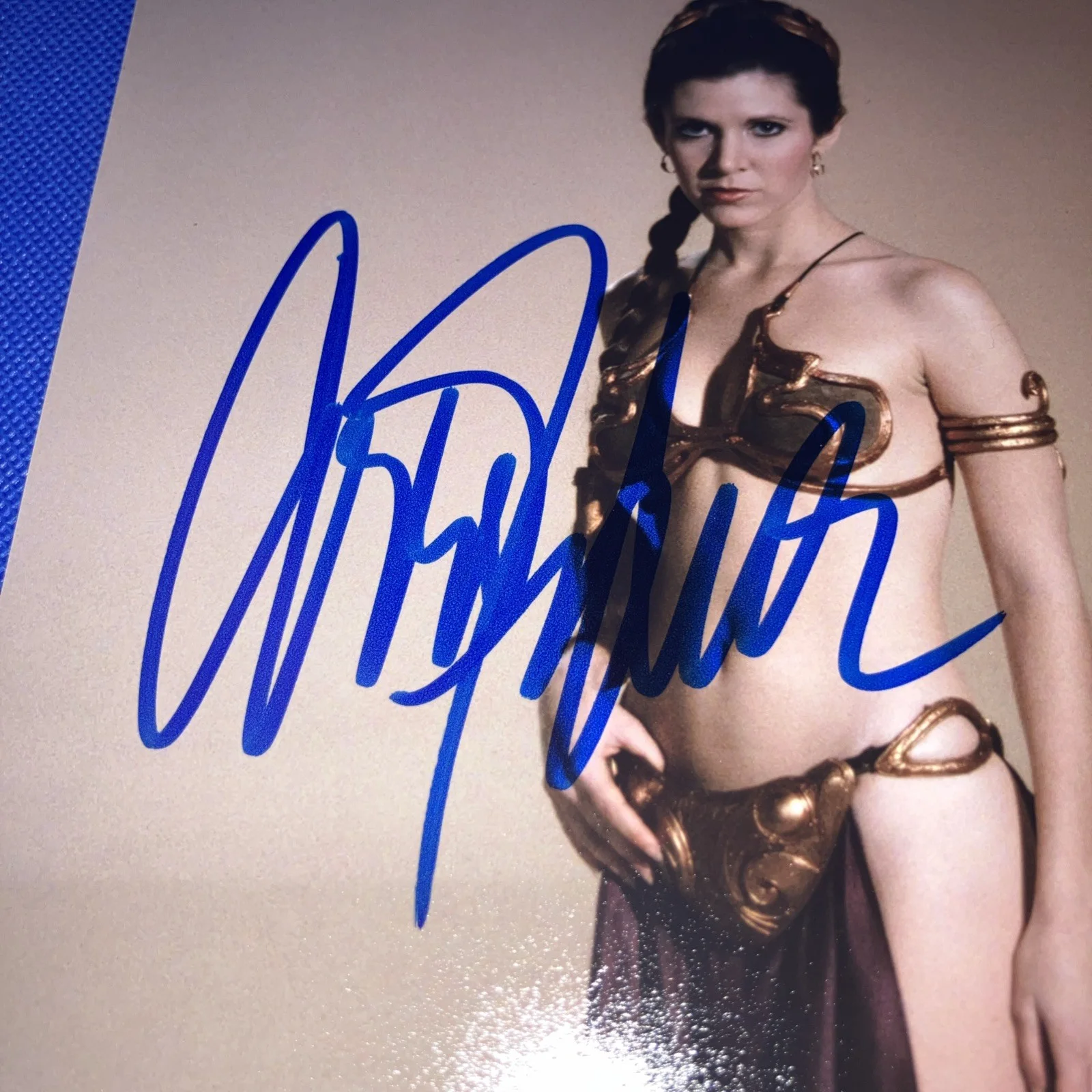 Carrie Fisher Autographed 8x10 Star Wars Sexy Princess Leia Signed COA, изображение 2