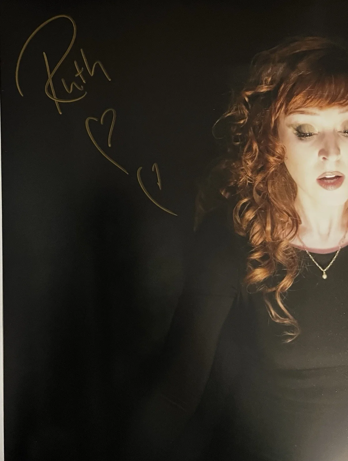 Ruth Conell — Ruth Connell SIGNED SUPERNATURAL 11x17 Photo. ROWENA, MEGA COVEN. JSA, изображение 2