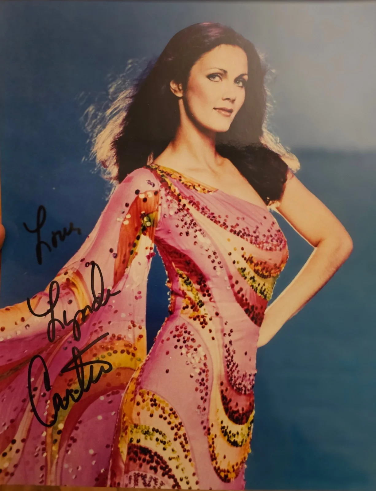 Two Signed Linda Carter Wonder Woman Photographs 8x10, изображение 3