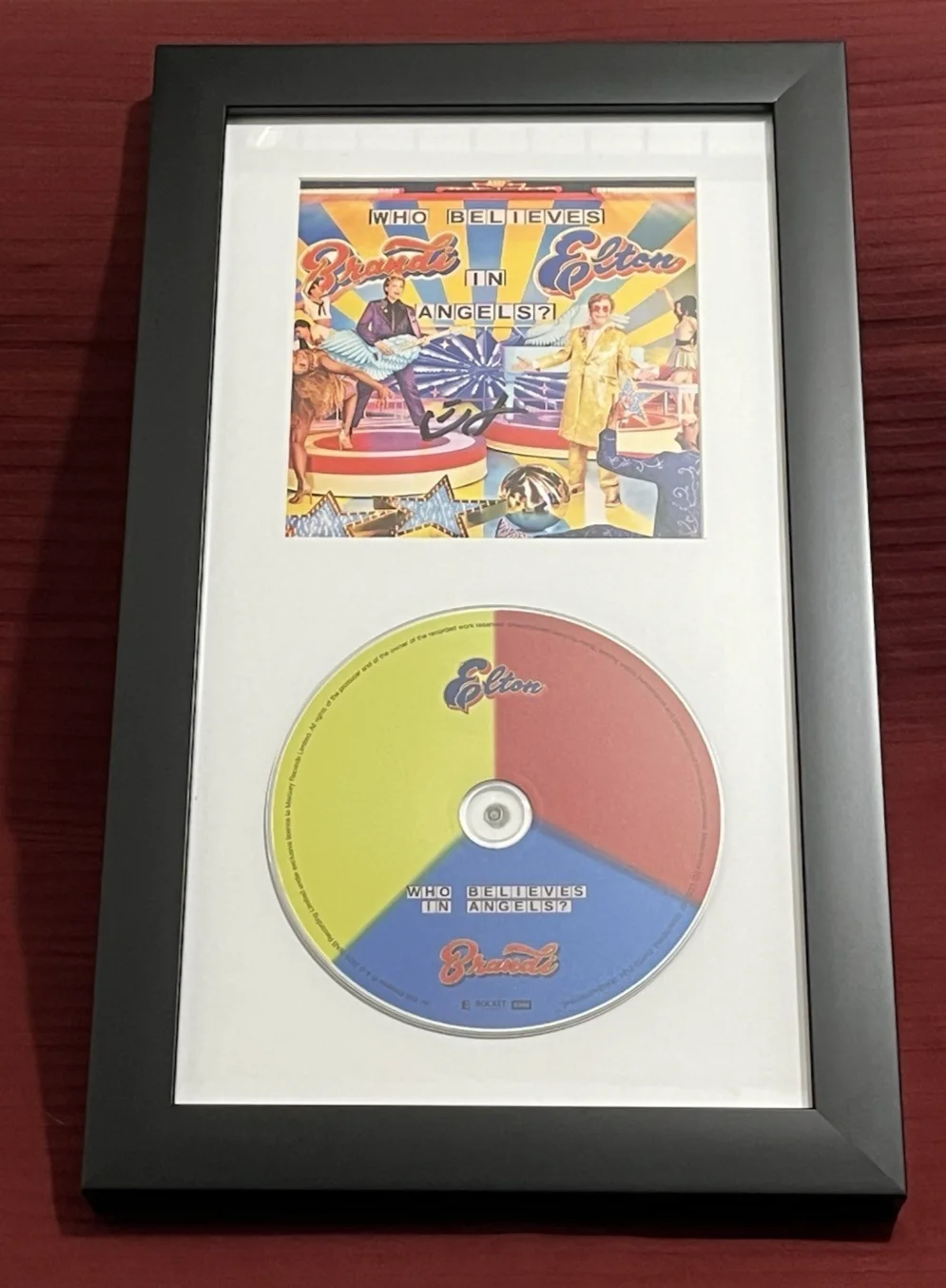 ELTON JOHN SIGNED & FRAMED COOL WHO BELIEVES IN ANGELS CD DISPLAY AUTOGRAPH COA, изображение 2