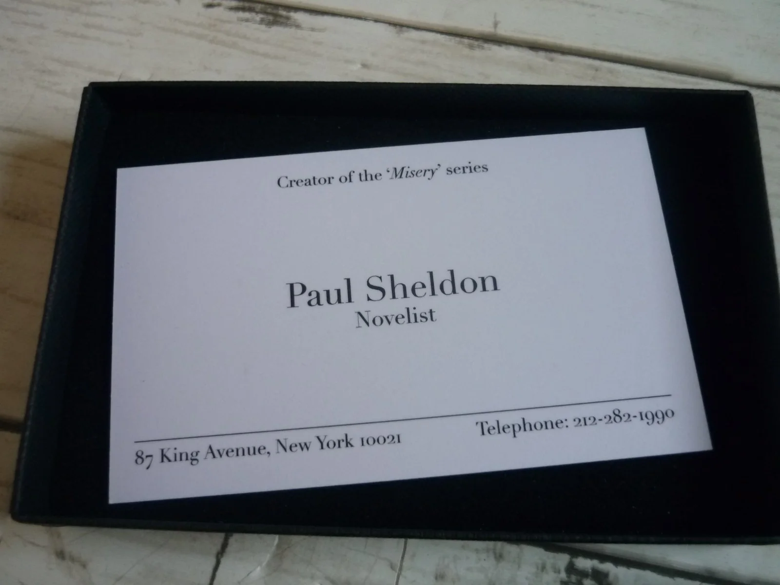 Movie replica prop boxed business card paul sheldon novelist misery series 1, изображение 2