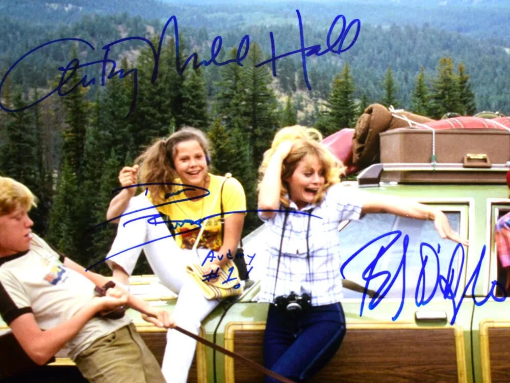 Chevy Chase Anthony Micahel Hall Beverly D Angelo Dana B — Chase Anthony M. Hall Barron Angelo Autographed 16x20 Vacation Photo #1-Beckett, image 2