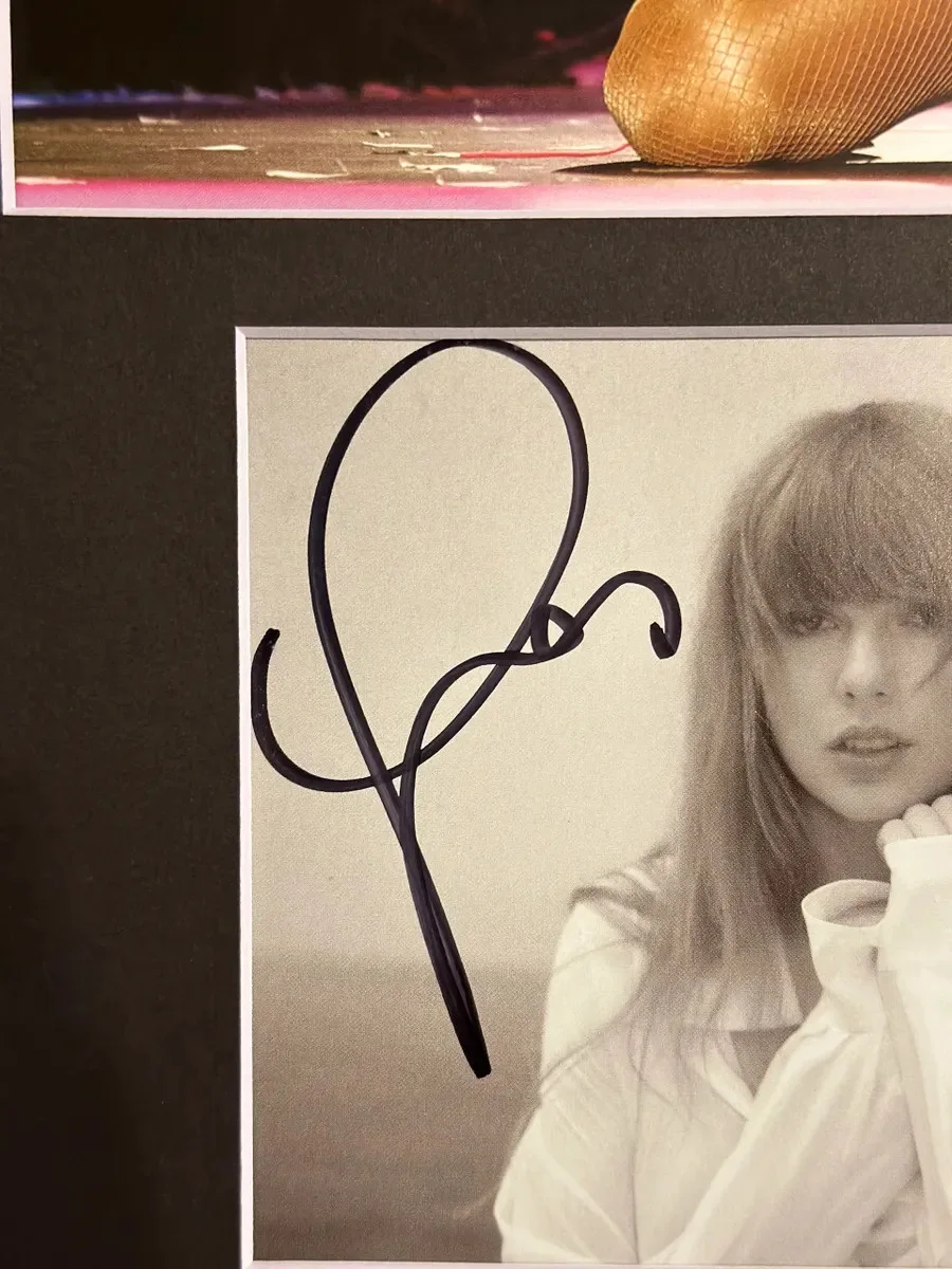 Taylor Swift Signed The Tortured Poets Department Album (Stage), изображение 4