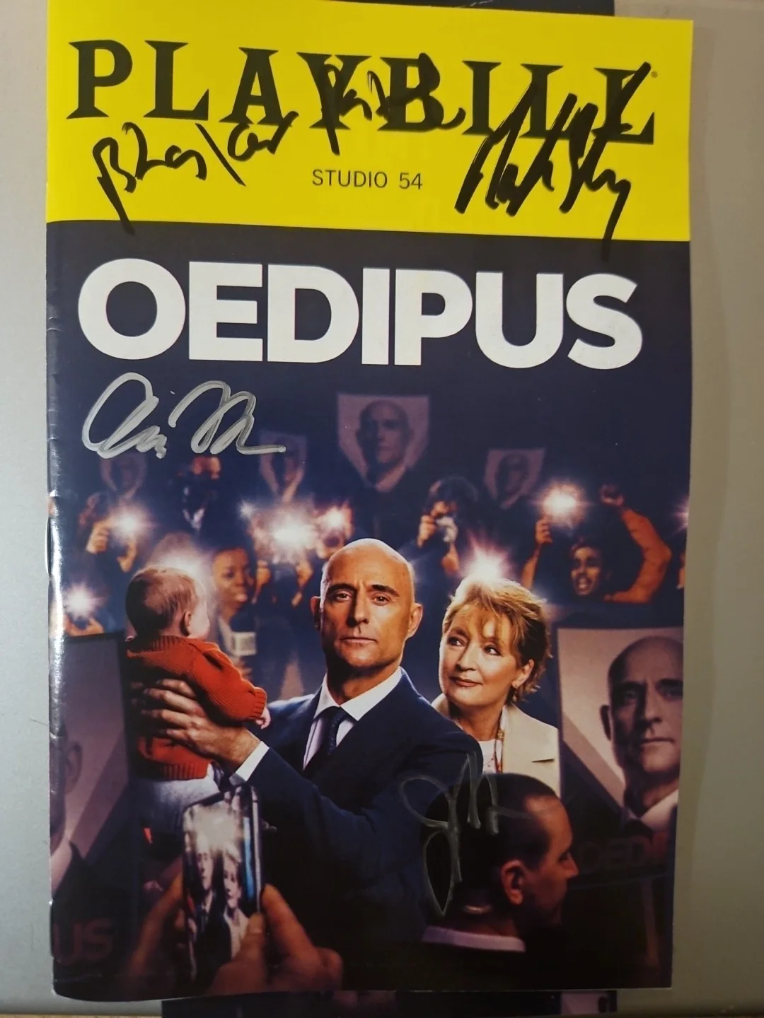 Mark Strong, cast — Oedipus Cast Signed Broadway Playbill - 4 Signatures - Mark Strong ²