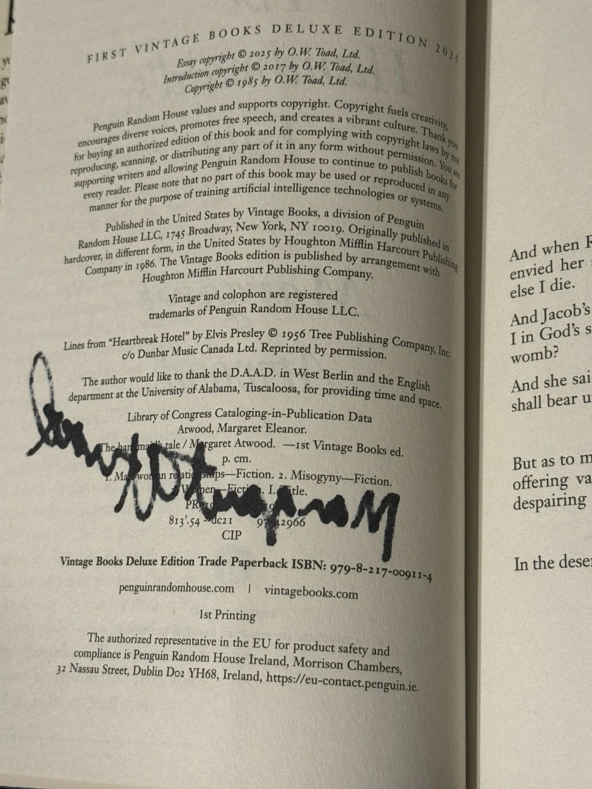 MARGARET ATWOOD SIGNED THE HANDMAIDS TALE BOOK 40TH ANNIVERSARY EDITION, изображение 2