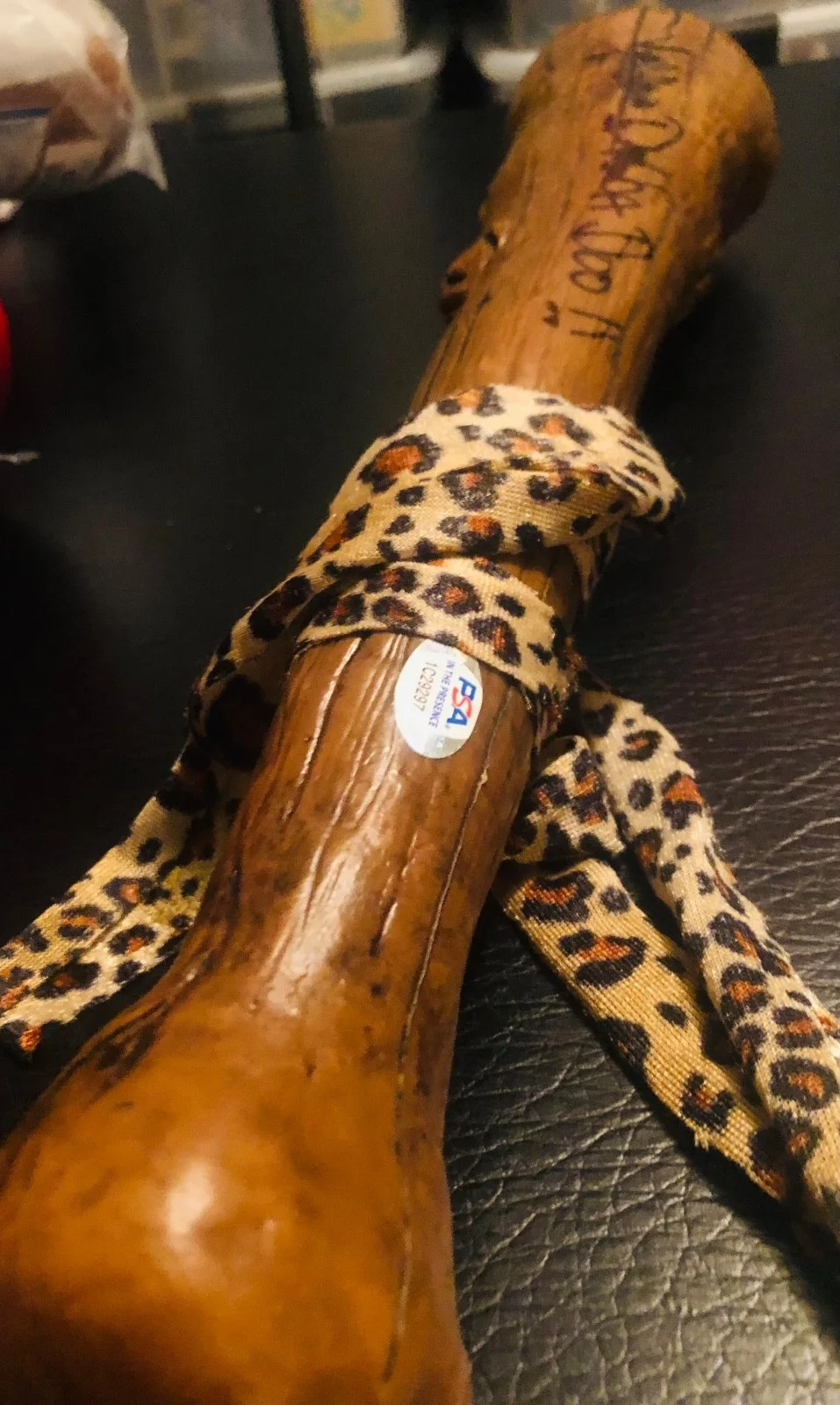 Jeff Bergman — Jeff Bergman Fred Flinstone Actor Signed Caveman Club Yabba Dabba Doo Signed PSA, image 3