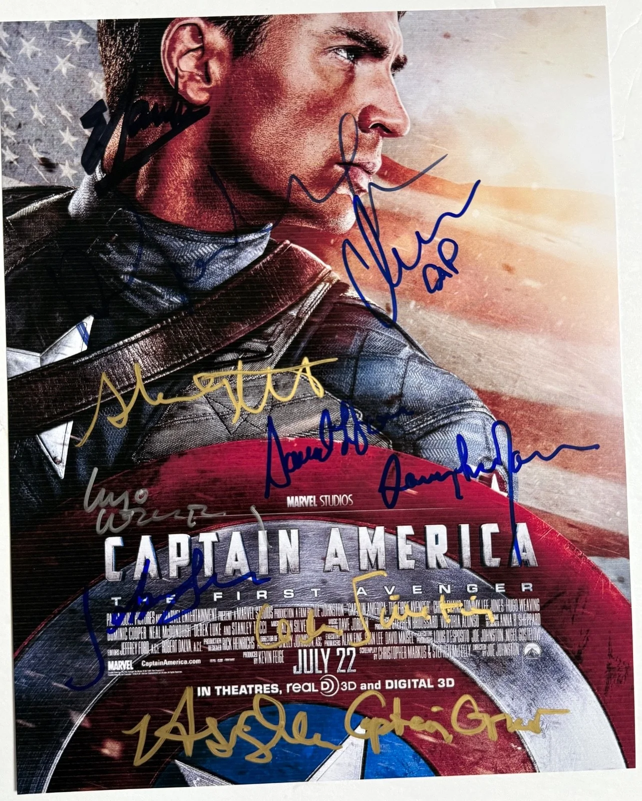 Cast — CAPTAIN AMERICA 8x10 photo cast signed by CHRIS EVANS HUGO WEAVING Marvel Movie