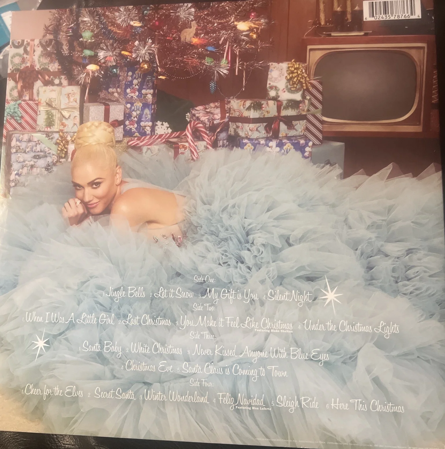 Gwen Stefani Signed Autographed You Make It Feel Like Christmas, image 4