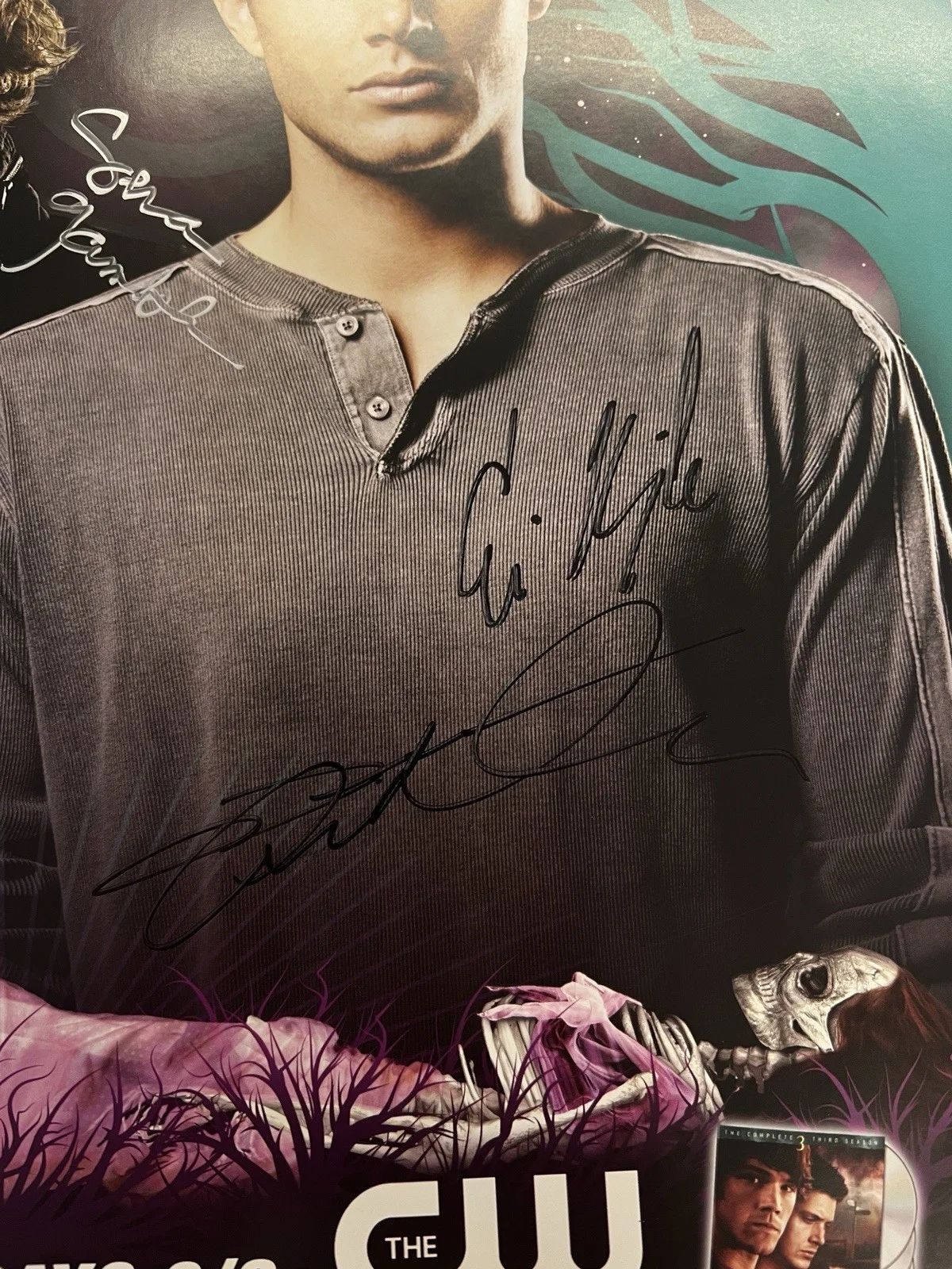 Jensen Ackles, Sara Gamble, Eric Kripke, Ben Edlund — SUPERNATURAL 11x17” Season 3 Multi-Signed Poster TheCW, Warner Bros. Television, image 3
