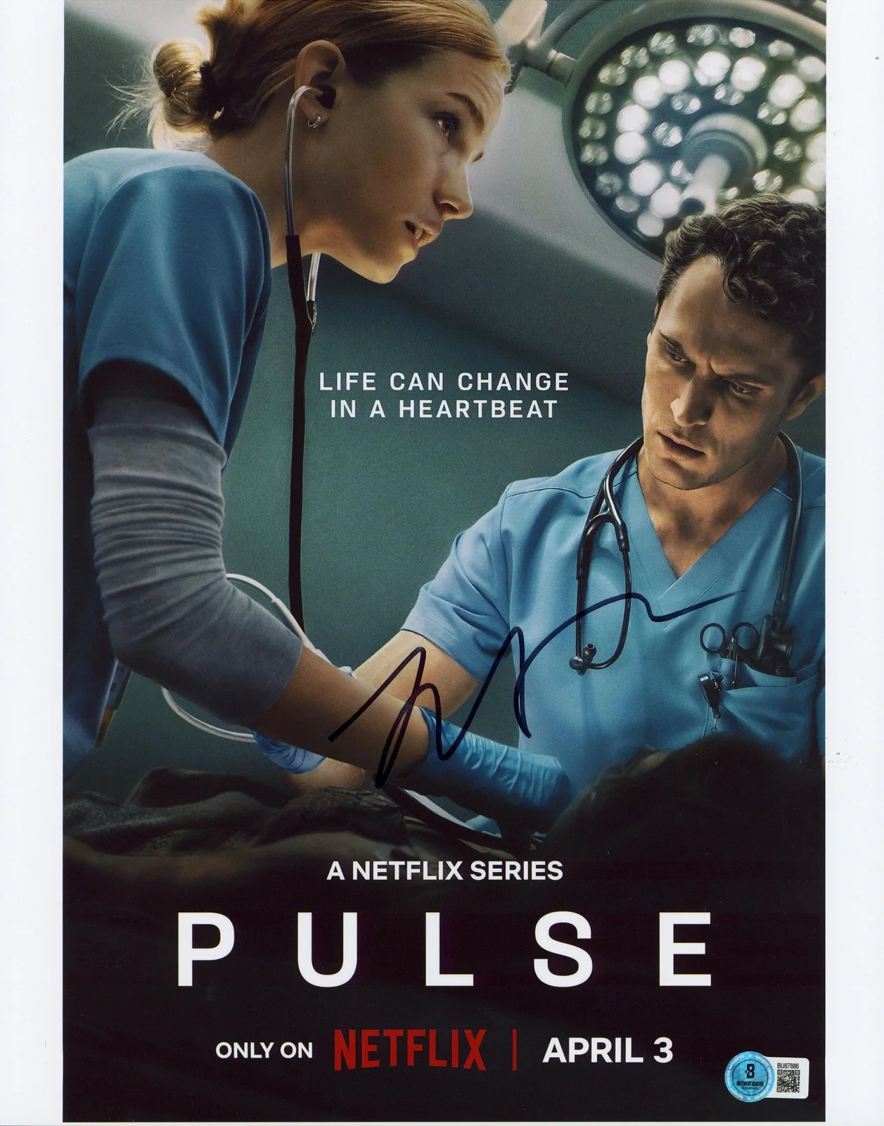 Willa Fitzgerald — Willa Fitzgerald Pulse Authentic Signed 11x14 Vertical Photo BAS #BU87886