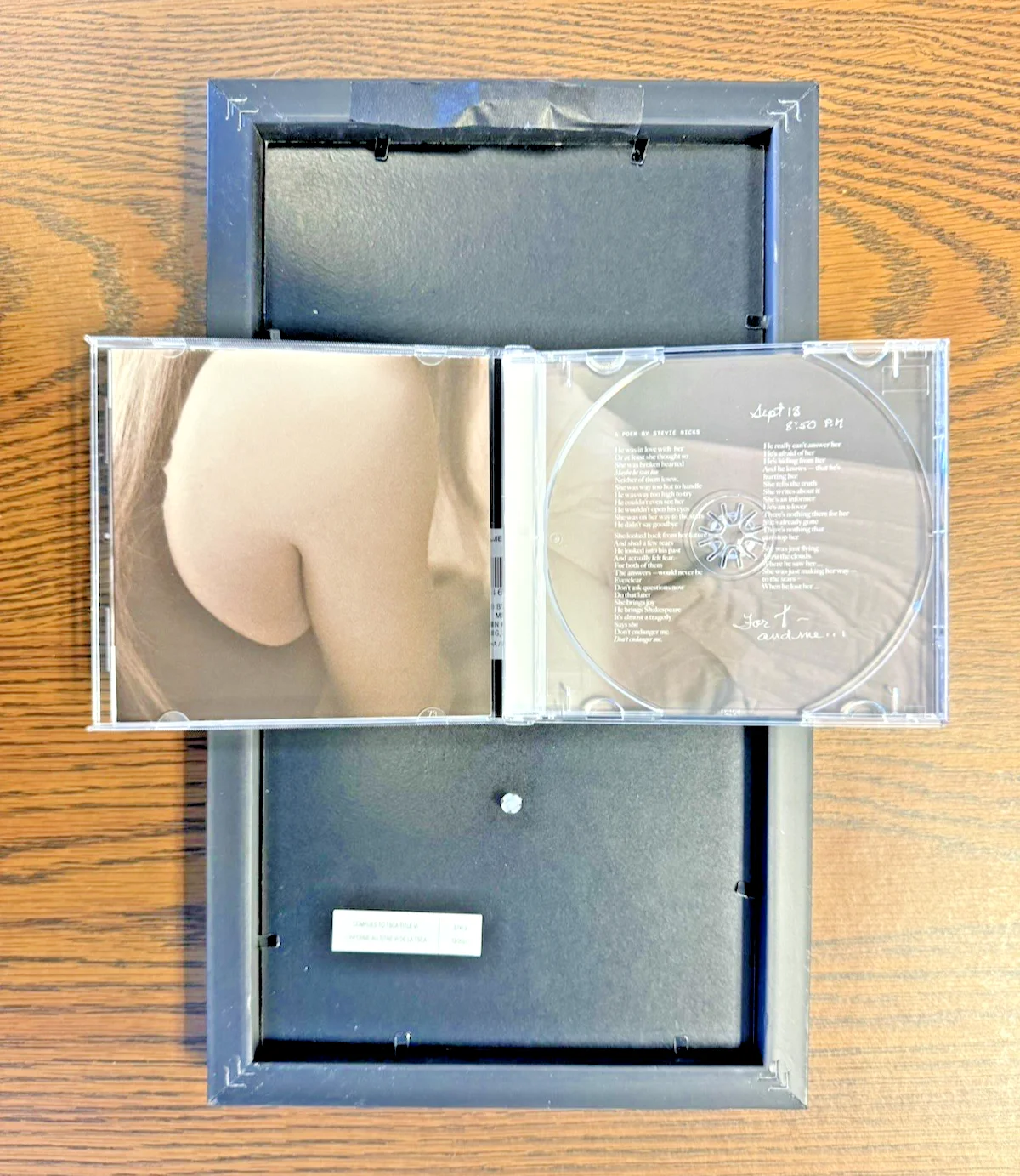 Taylor Swift Signed/Framed Tortured Poets Department CD! Imperfect Frame Sale!, изображение 4