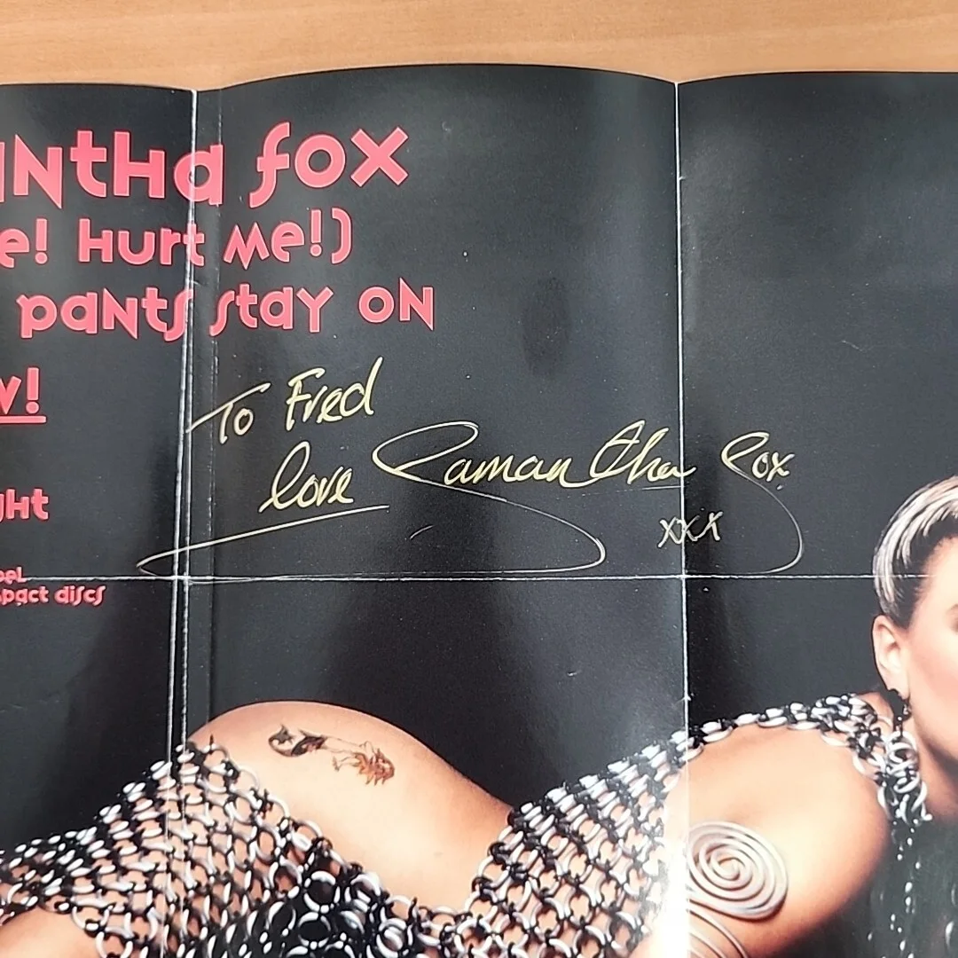 Singer SAMANTHA FOX Autographed Photo HAND SIGNED BROCHURE, image 2