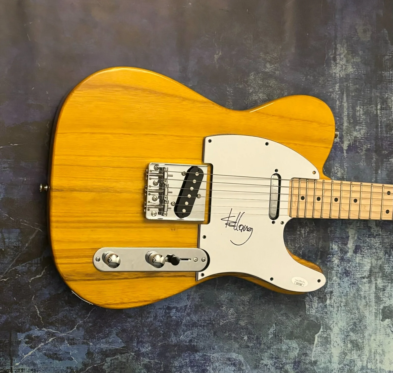 JSA Constant Craving Star * K.D. LANG * Signed Autograph Electric Guitar KD COA, image 2