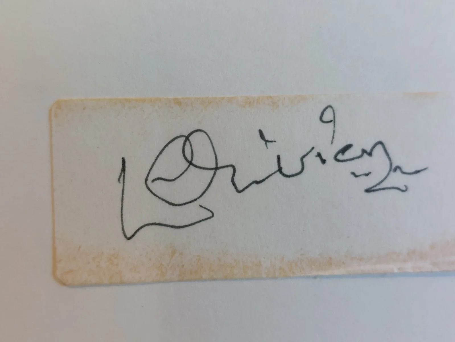 Laurence Olivier — LAURENCE OLIVIER CUT Autograph Signed Paper on Index Card, image 3
