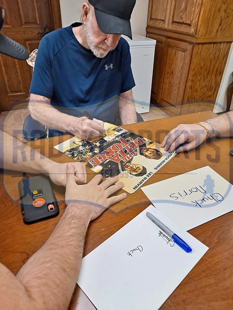 Chuck Norris — Chuck Norris Signed Unframed 11x14 The Delta Force Photo, image 3