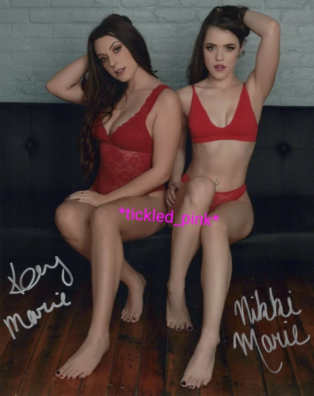 Kay Marie, Nikki Wild/Marie — Twice the fun sexy glamour models Kay Marie & Nikki Marie signed 8x10 Photo wCOA