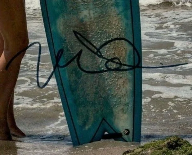 Anya Shevchenko — Surfs up! Beautiful model Anya shevchenko- signed 8x10 Beach Photo w/COA, изображение 2