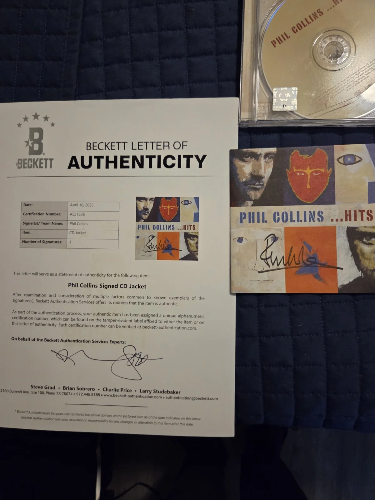 Phil Collins Signed ...Hits Cd Beckett LOA. Fantastic Signature. RARE!, image 4