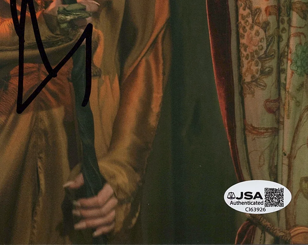 ANGELINA JOLIE — Angelina Jolie signed "MALEFICENT" 8x10 Photo EXACT PROOF b Autographed JSA COA, image 3