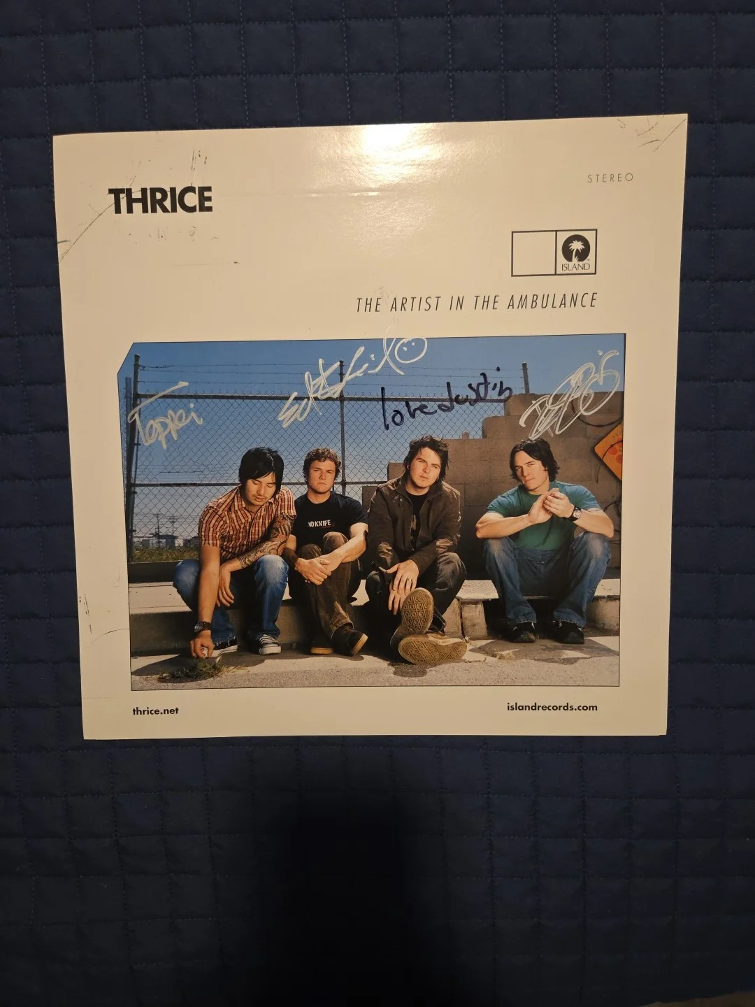 Thrice Signed A.I.T.A 12x12 Poster Flat All 4 Members AITA Era. VINTAGE AND RARE, изображение 3