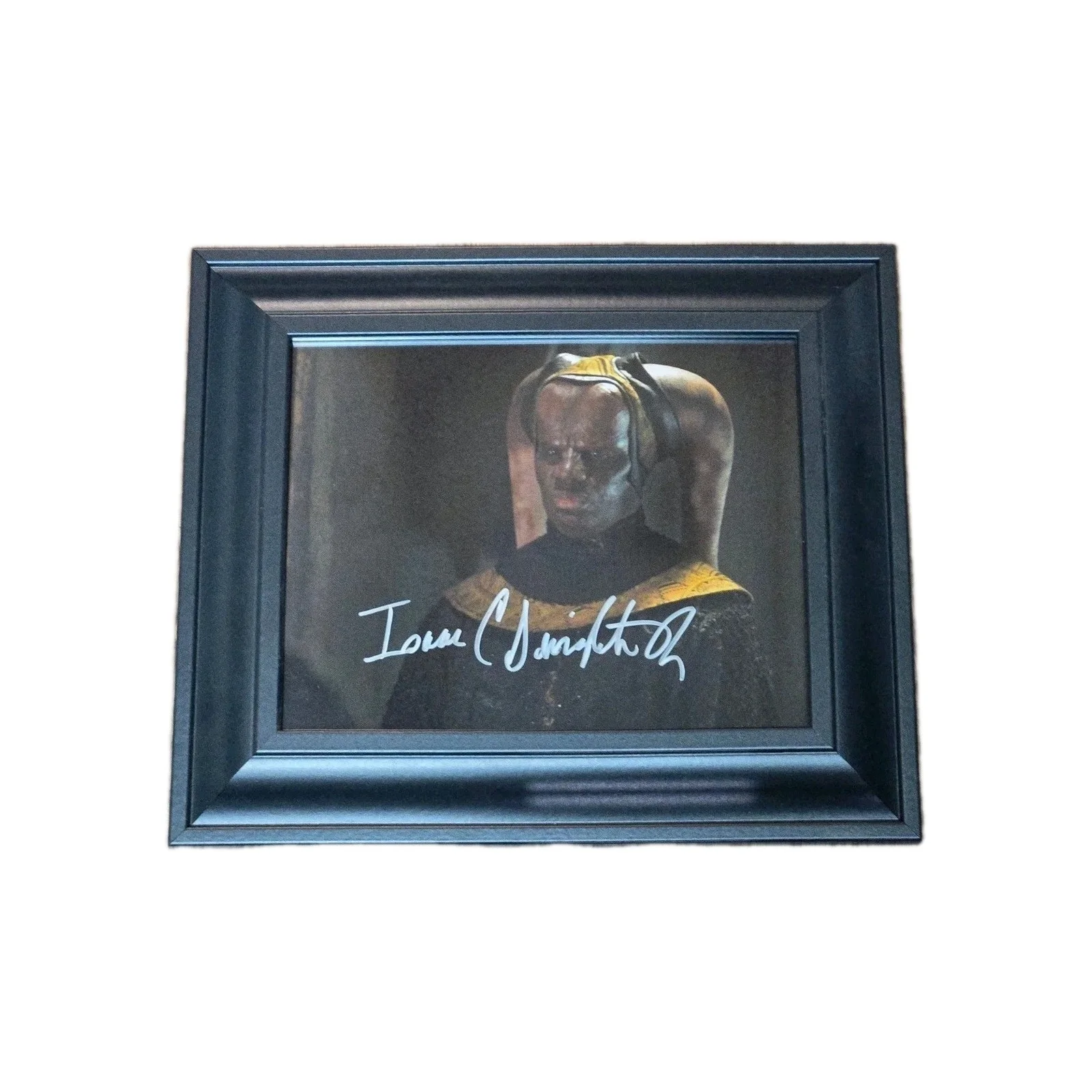 Star Wars The Mandalorian Isaac C. Singleton “Twi'lek Doorman” Autographed Frame, image 2