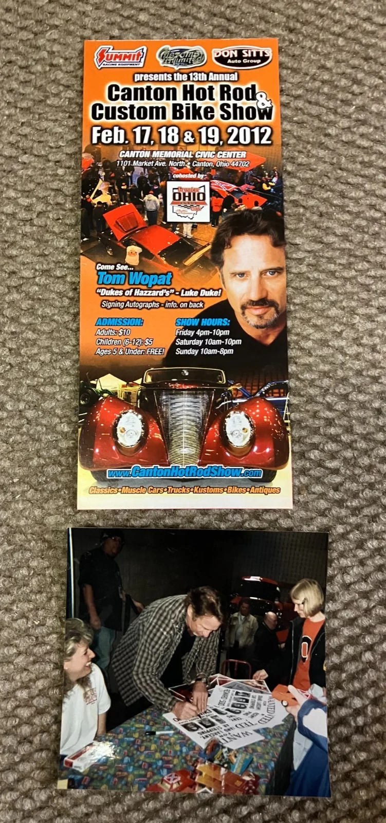Tom Wopat — Tom Wopat - Luke Duke, Dukes of Hazzard, Signed Gen. Lee Model Lid, show flyer, изображение 3