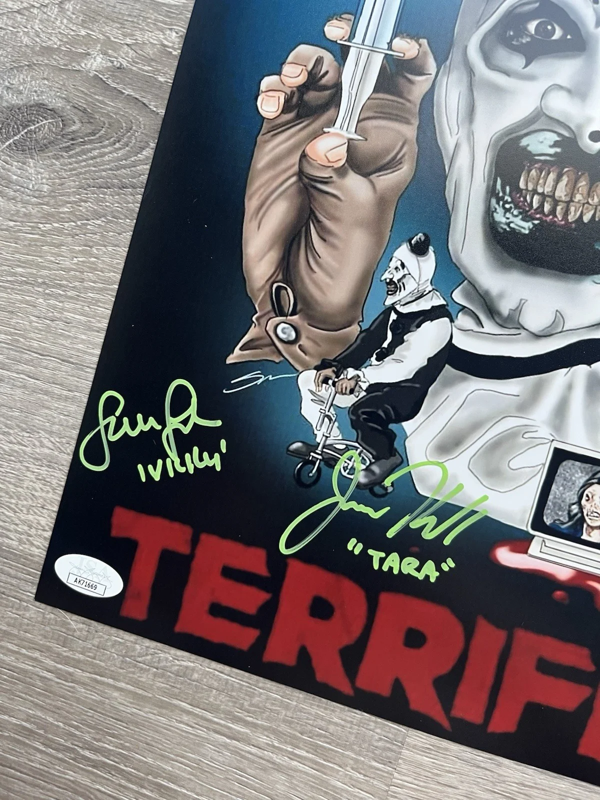 Samantha Scaffidi — Samantha Scaffidi Jenna Kanell Signed Terrifier 11x14 Photo JSA Art The Clown, изображение 4