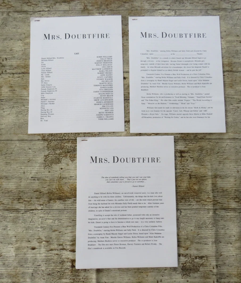 MRS DOUBTFIRE ORIGINAL 1993 CINEMA FILM PRESS KIT Robin Williams 6 PHOTOS 90's, image 3