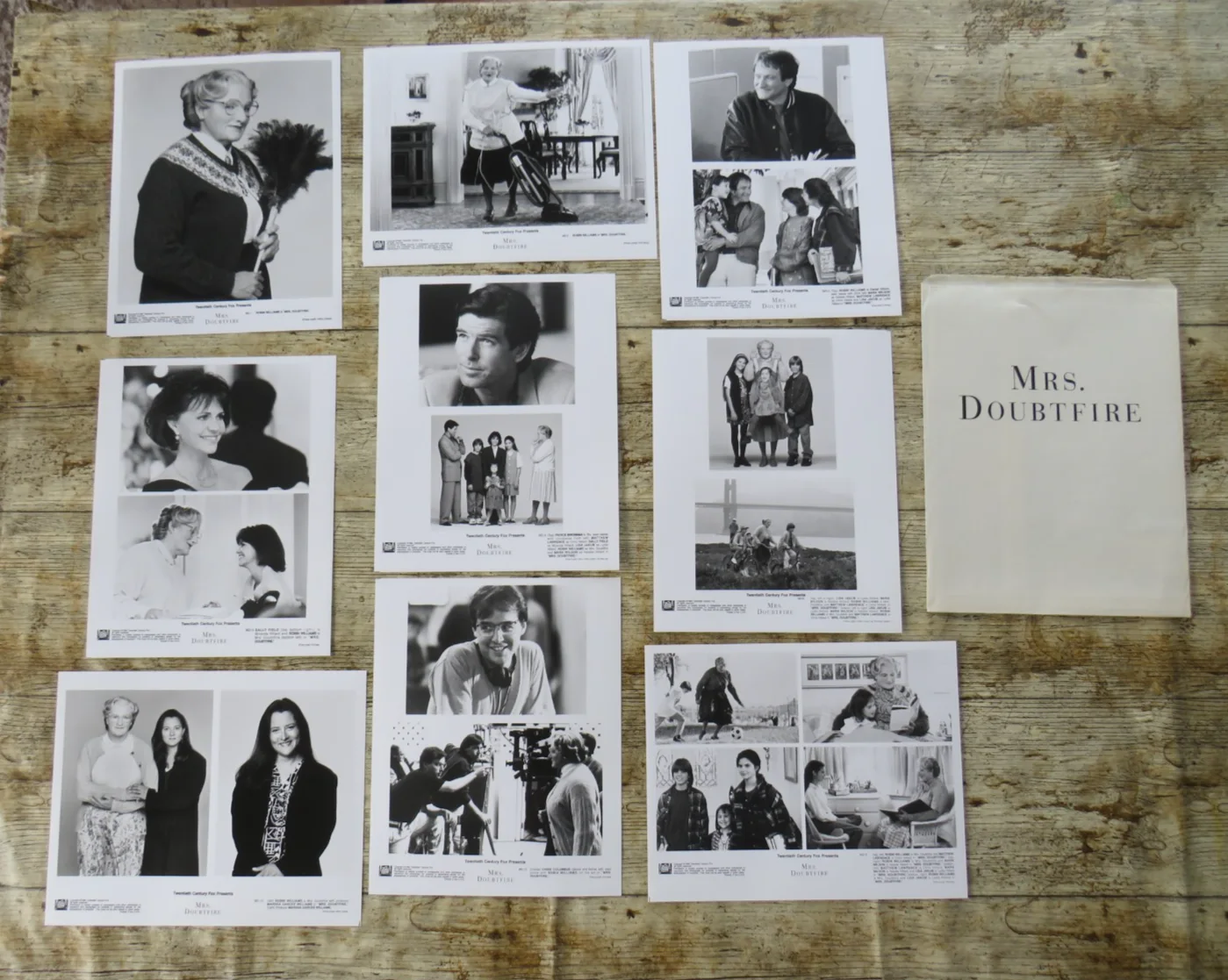 MRS DOUBTFIRE ORIGINAL 1993 CINEMA FILM PRESS KIT Robin Williams 6 PHOTOS 90's, image 4