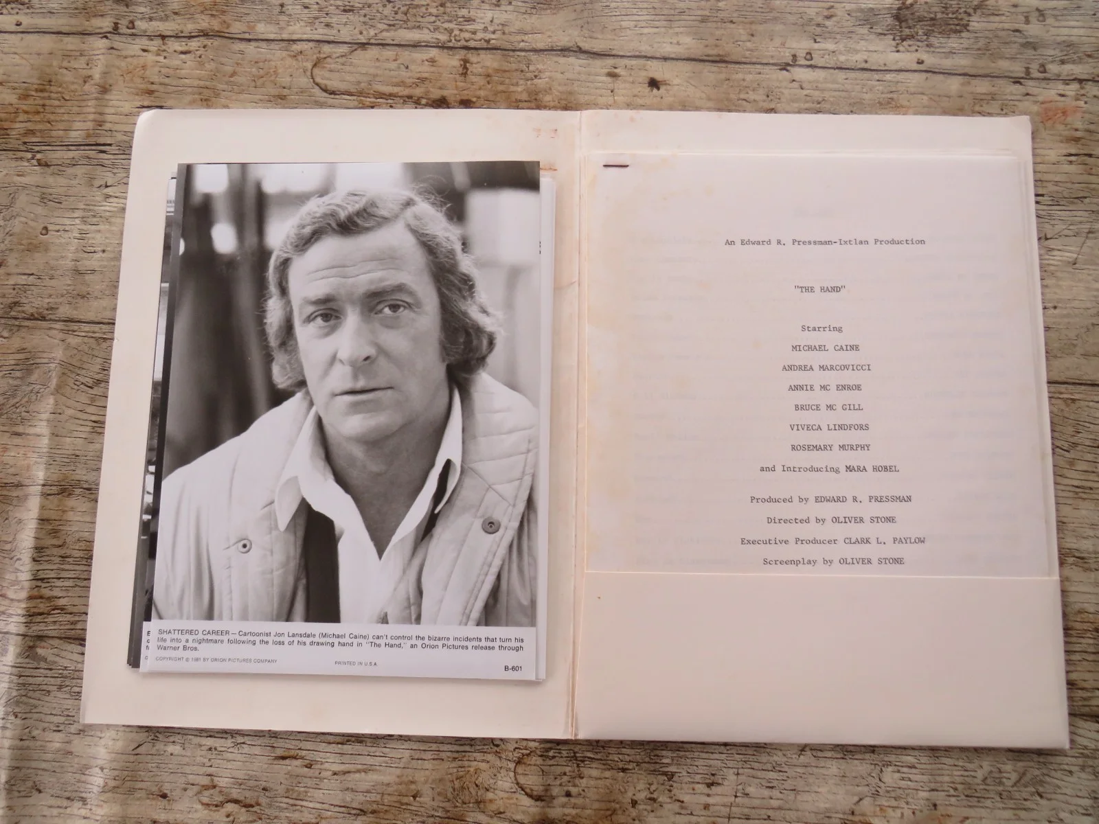 THE HAND ORIGINAL 1981 CINEMA FILM PRESS KIT Michael Caine 7 PHOTOS HORROR 80's, изображение 2