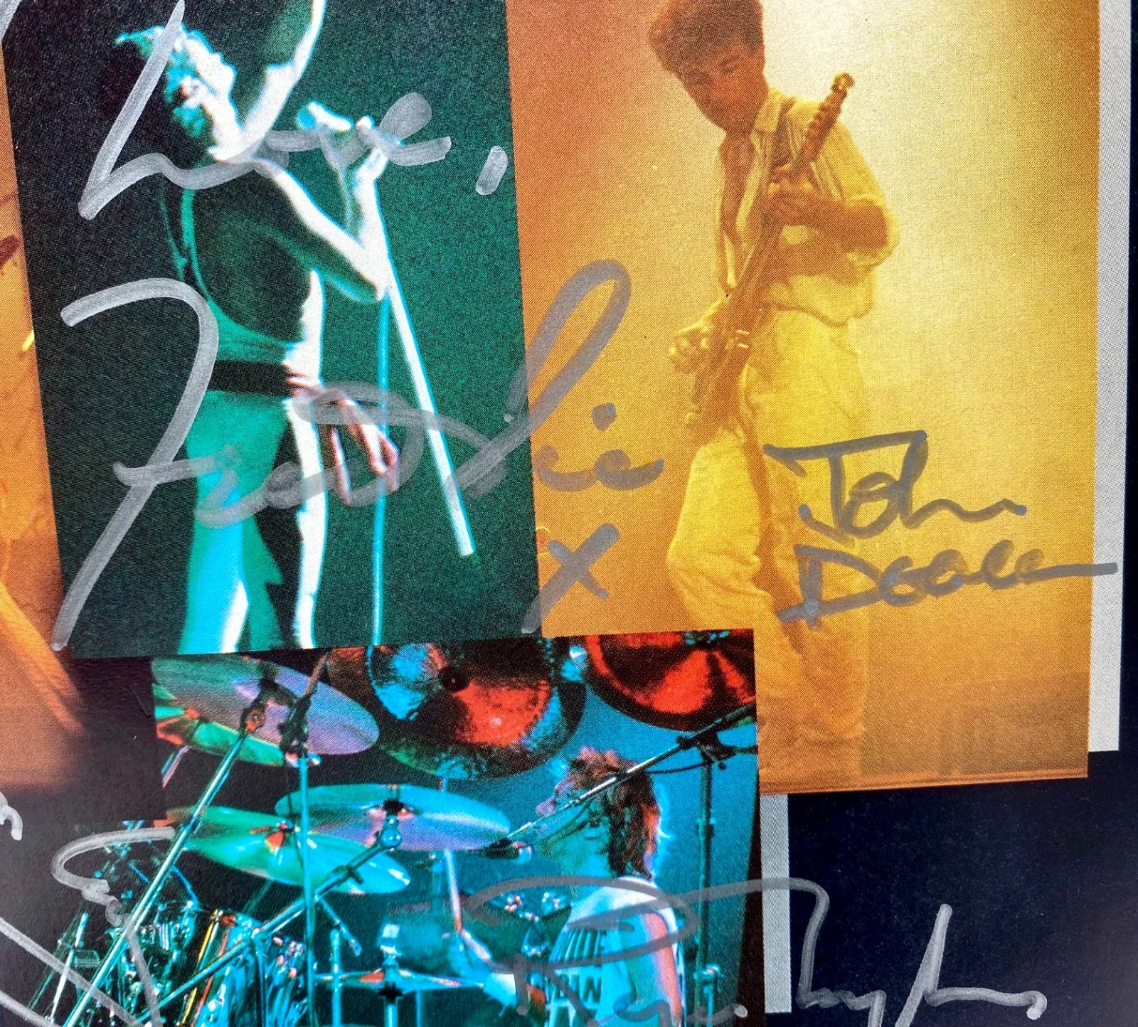 1984 Queen Thank God It's Christmas 45 Record Signed By 4 Band Freddie Mercury, image 3