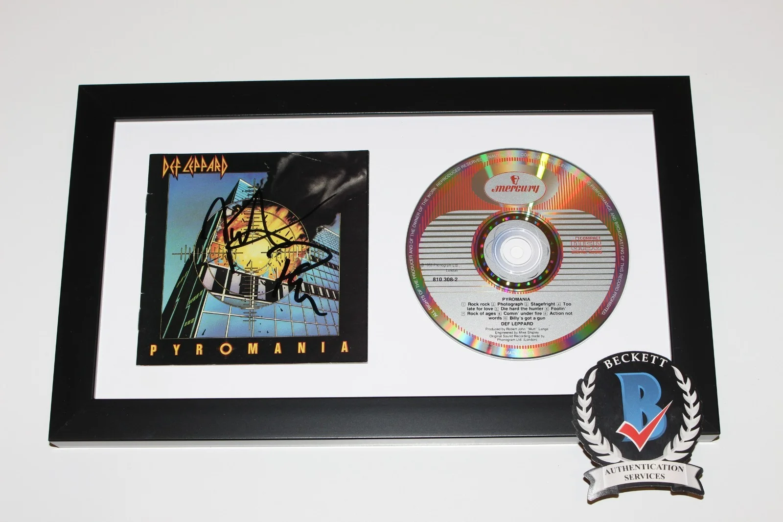 DEF LEPPARD JOE ELLIOTT PHIL COLLEN SIGNED FRAMED PYROMANIA CD ALBUM BECKETT COA, изображение 3