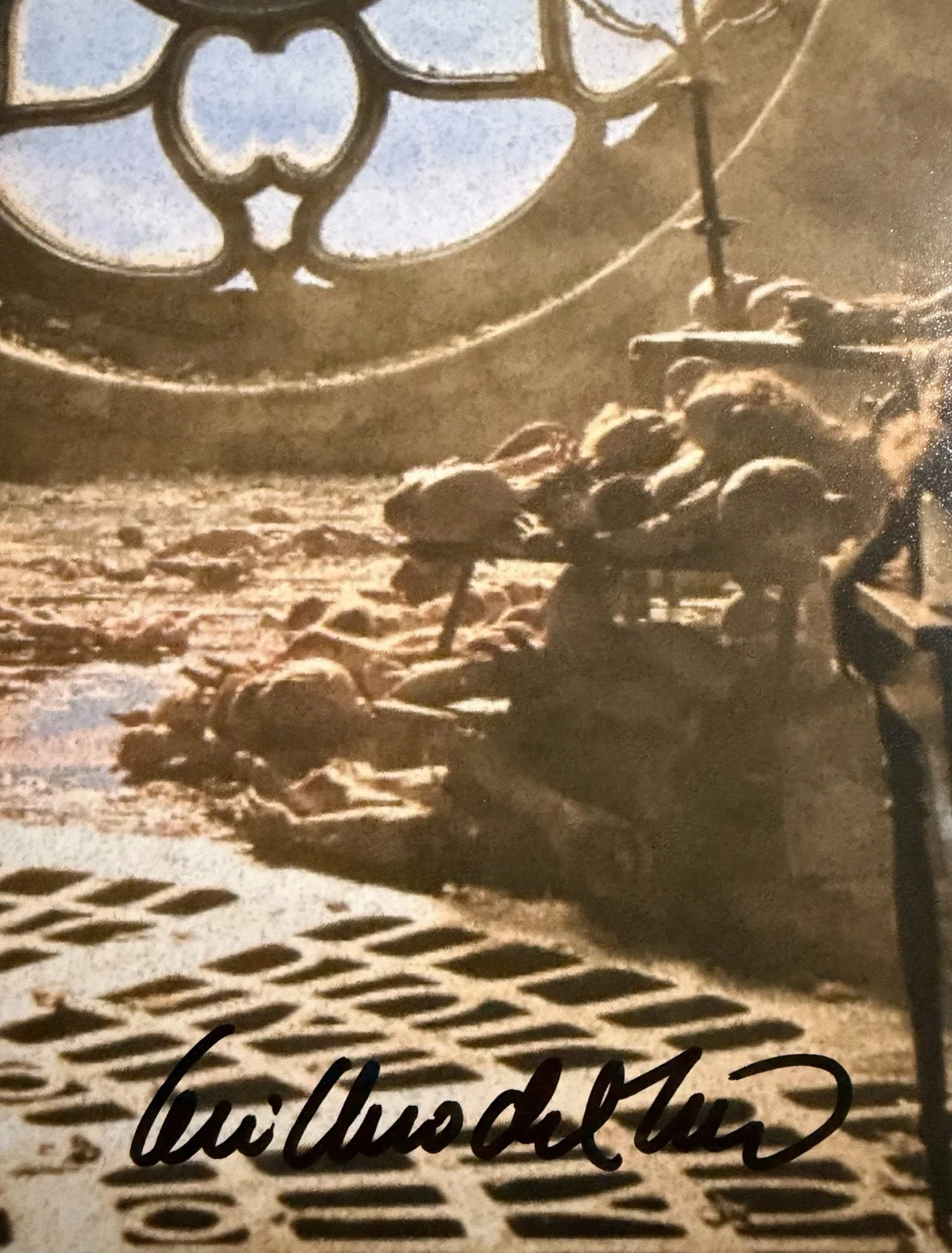 Guillermo Del Toro — GUILLERMO DEL TORO SIGNED AUTOGRAPH 11x17 FRANKENSTEIN PHOTO BECKETT-B, image 2