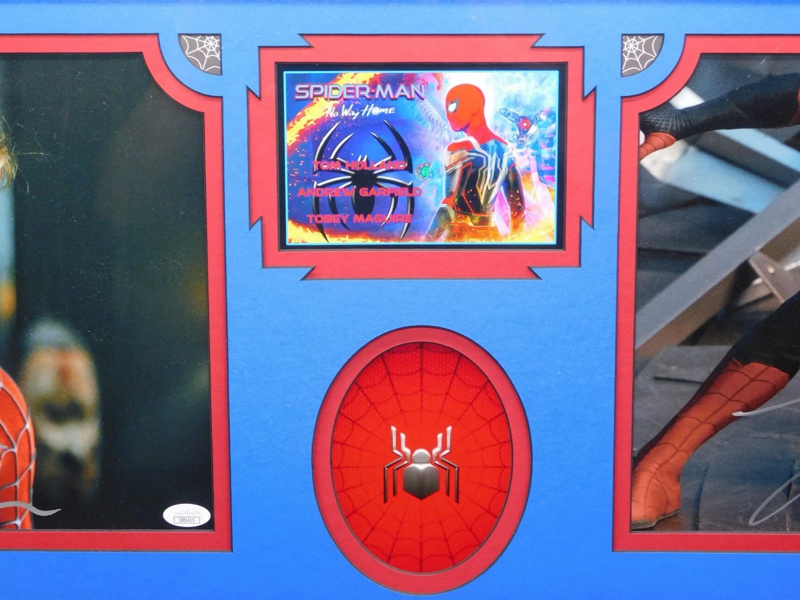 Tobey Maguire Andrew Garfield Tom Holland — Spider-Man Tobey Maguire Tom Holland Andrew Garfield Signed 8x10 Framed JSA, image 4