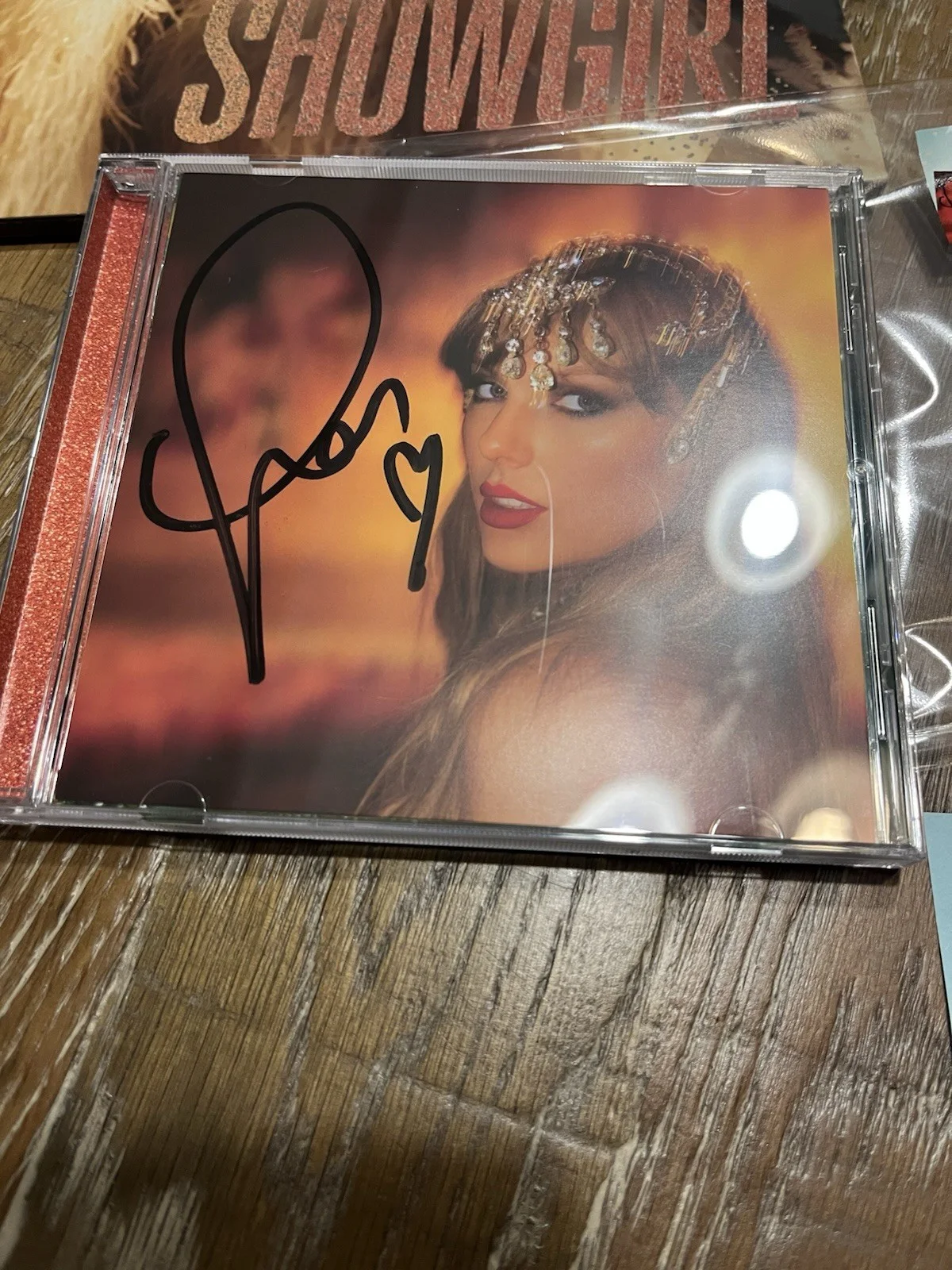 Taylor Swift The Life Of A Showgirl Signed CD Photo #1, изображение 3