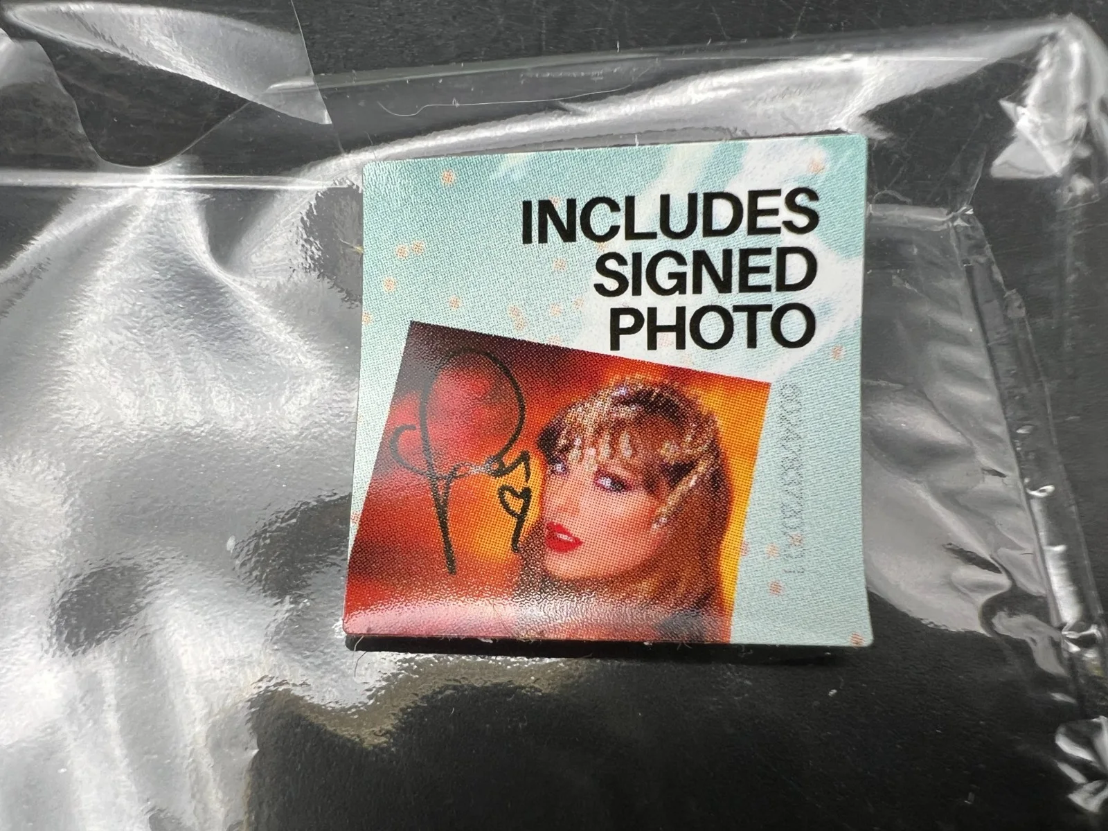 RARE LONG Taylor Swift Signed The Life of a Showgirl CD Album Photo #1, изображение 5