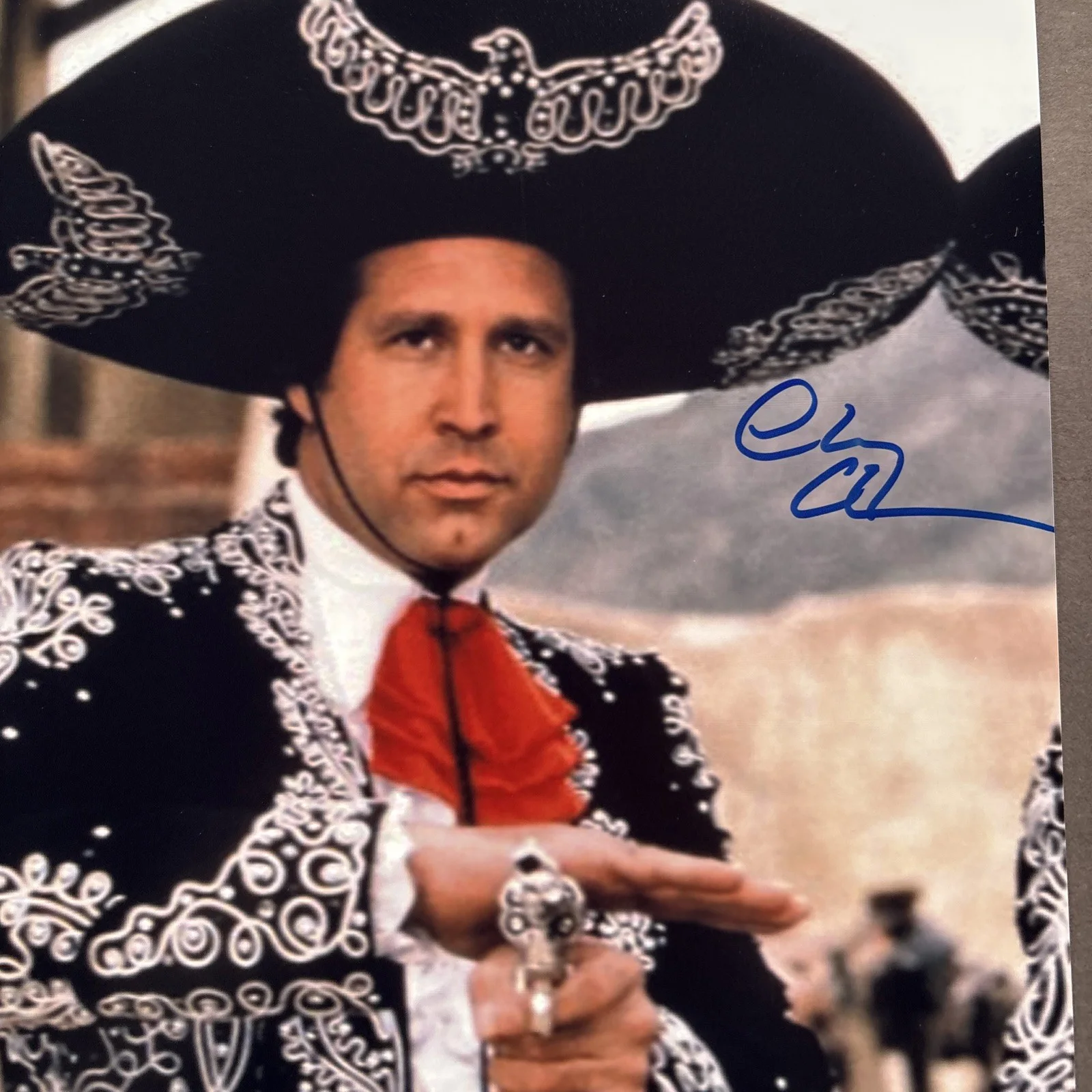 Chevy Chase — Chevy Chase Autographed Signed 11X14 Photo -Three Amigos - Beckett Witnessed, изображение 4