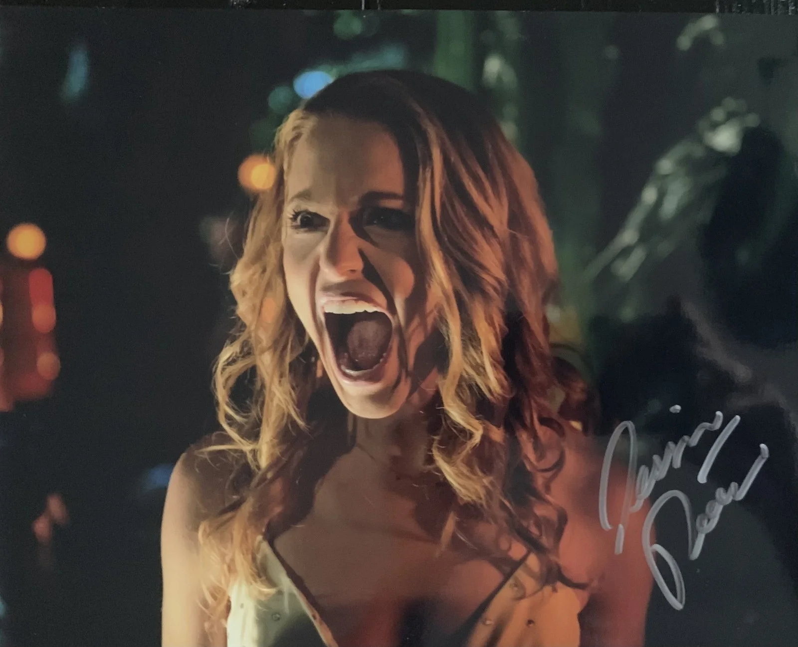 Jessica Rothe — Jessica Rothe SIGNED 8x10 Happy Death Day Tree Gelbman