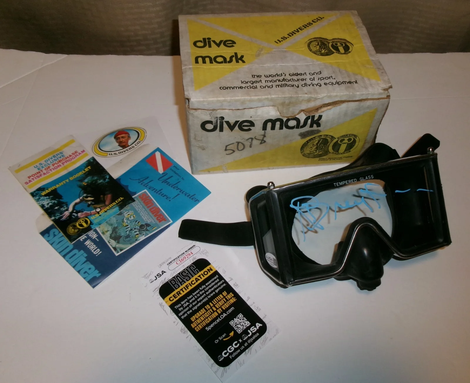 Richard Dreyfuss — Richard Dreyfuss Signed Diver Mask Same Model As Jaws with Original Box JSA CERT, изображение 2