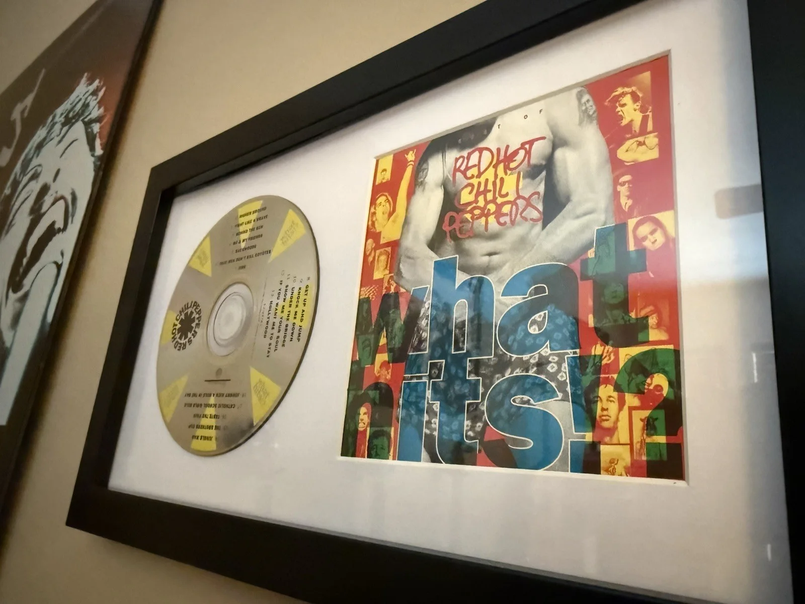 FRAMED RED HOT CHILI PEPPERS 'WHAT HITS?' CD & COVER - Ready for display!, изображение 4