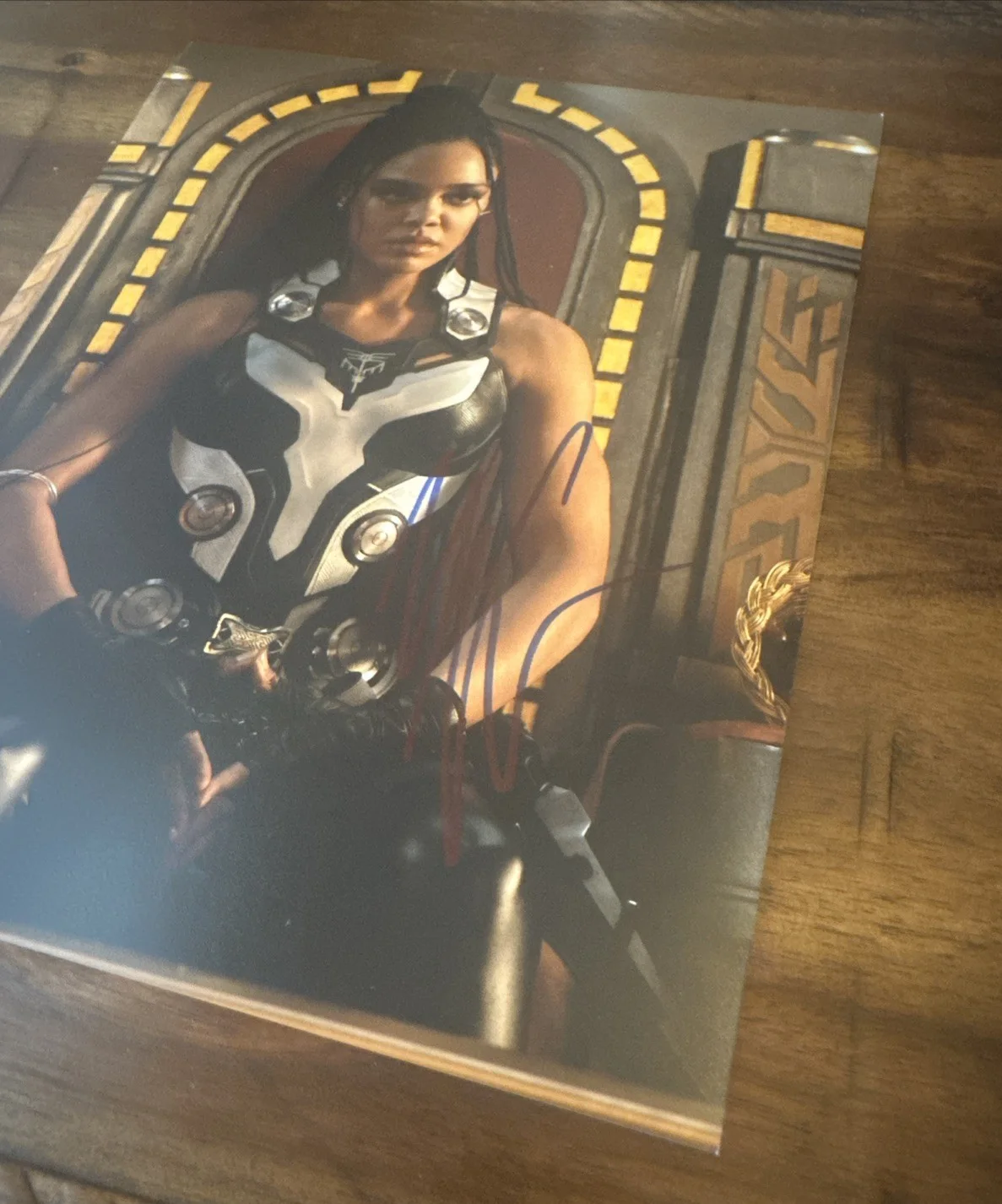 Tessa Thompson — TESSA THOMPSON Signed 8x10 THOR RAGNAROK VALKYRIE Photo w/Hologram COA Proof !!, image 2