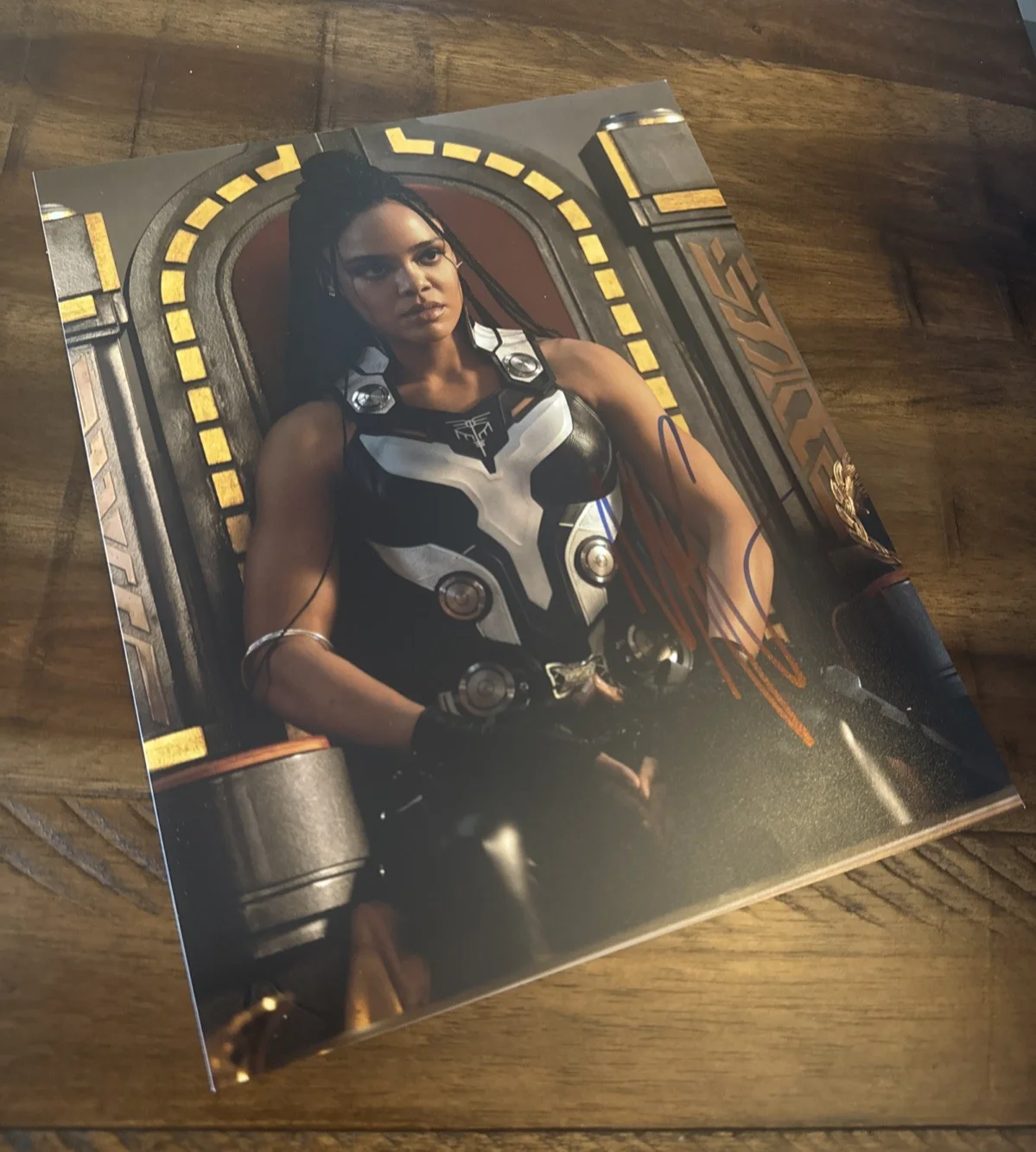 Tessa Thompson — TESSA THOMPSON Signed 8x10 THOR RAGNAROK VALKYRIE Photo w/Hologram COA Proof !!, image 3