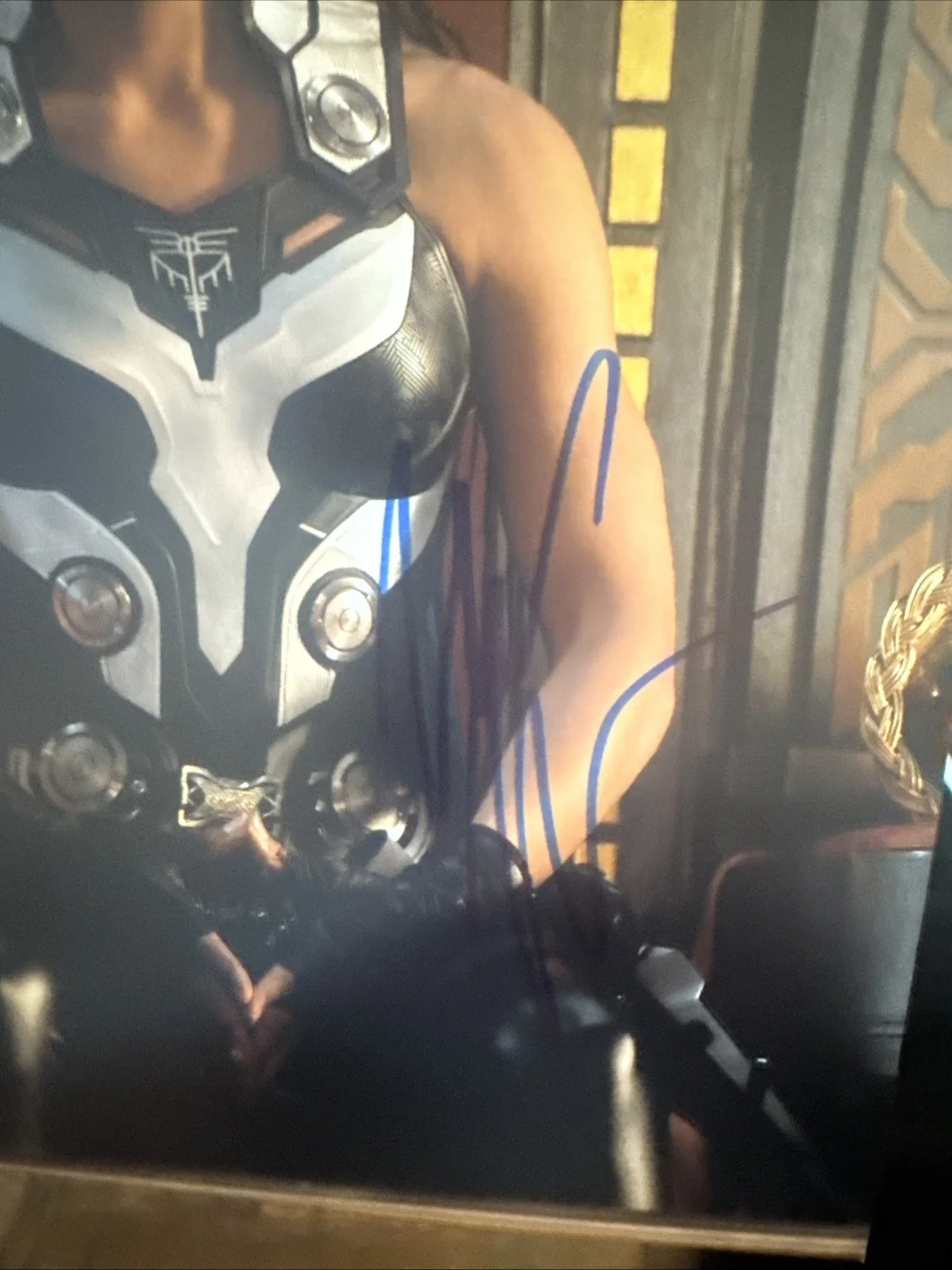 Tessa Thompson — TESSA THOMPSON Signed 8x10 THOR RAGNAROK VALKYRIE Photo w/Hologram COA Proof !!, image 4