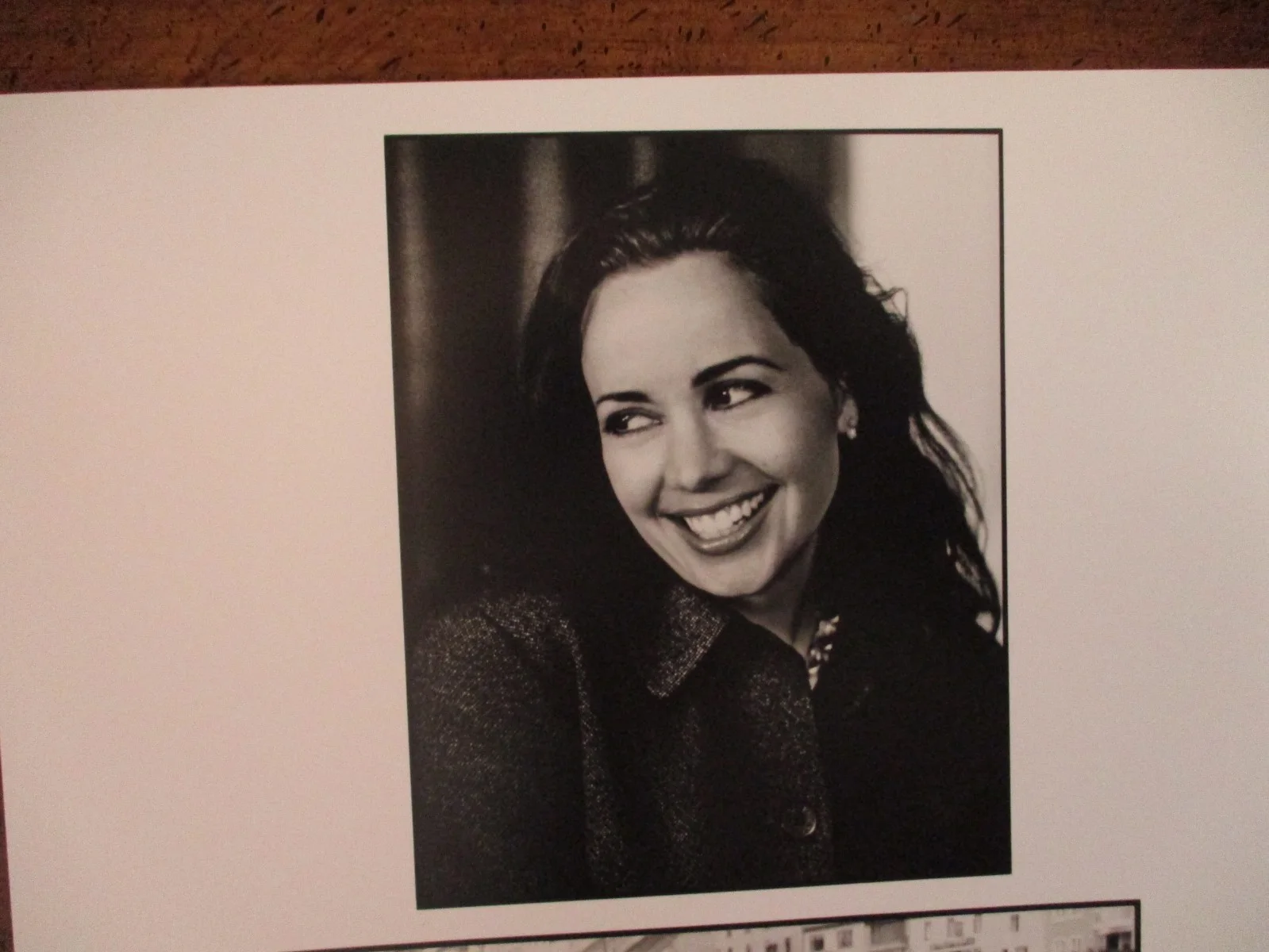 Mark Joffe/Janeane Garofalo("THE MATCHMAKER")1997 8 x 10 Black/White Press Photo, изображение 2